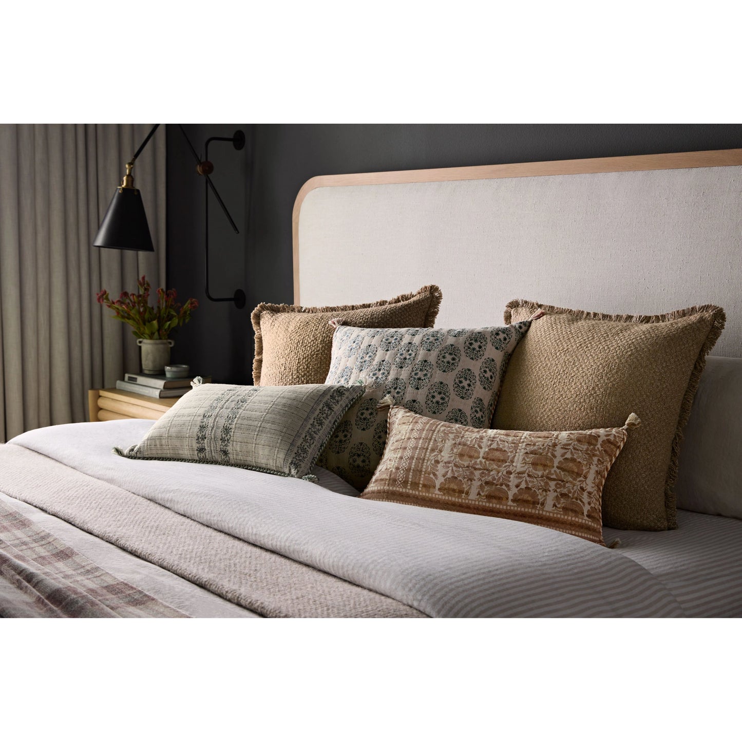 005 SI-2156859,SI-2156860 | Lifestyle | PLL0117 Pillow by Loloi in blush, ivory. Made from 100% cotton in a modern style.