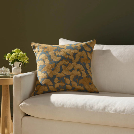 PCJ0032 Pillow by Chris Loves Julia x Loloi. Made from cotton, polyester in a eclectic & global style.
