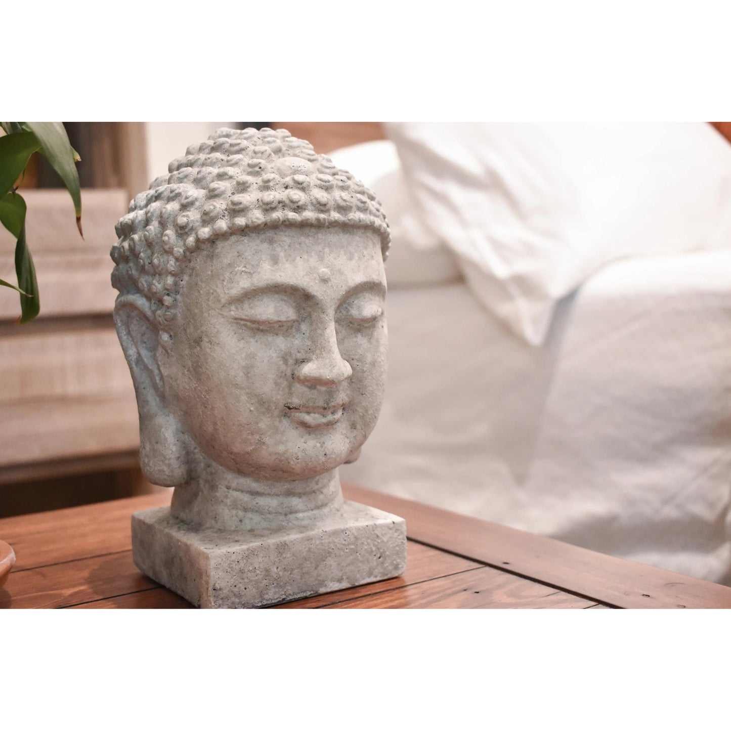 014 SI-2004363 | Lifestyle | Patio Buddha Head by LH Imports in light grey. Made from ficonstone ash grey in a modern style.