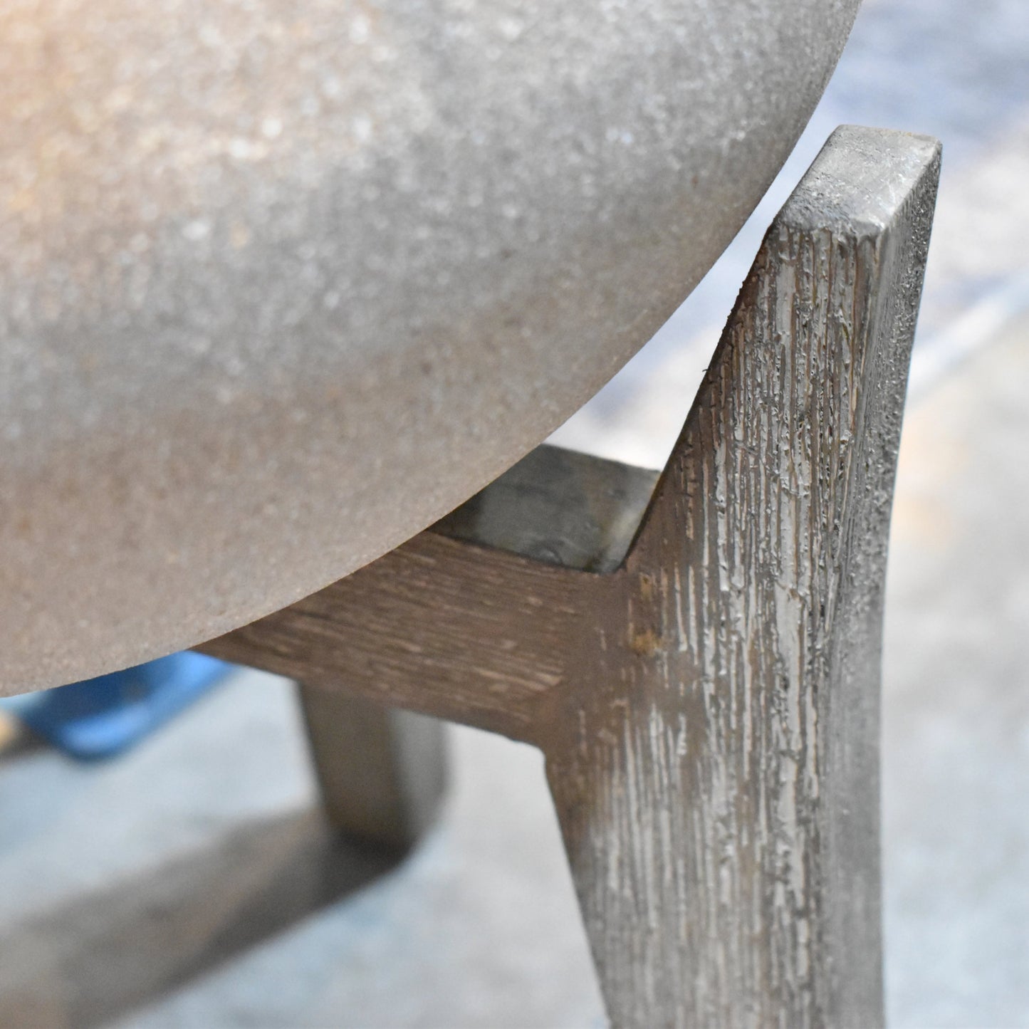 004 SI-2004377 | Closeup | Patio Standing Urn by LH Imports in brown stone and distressed brown. Made from acacia, ficonstone brown stone in a modern style.