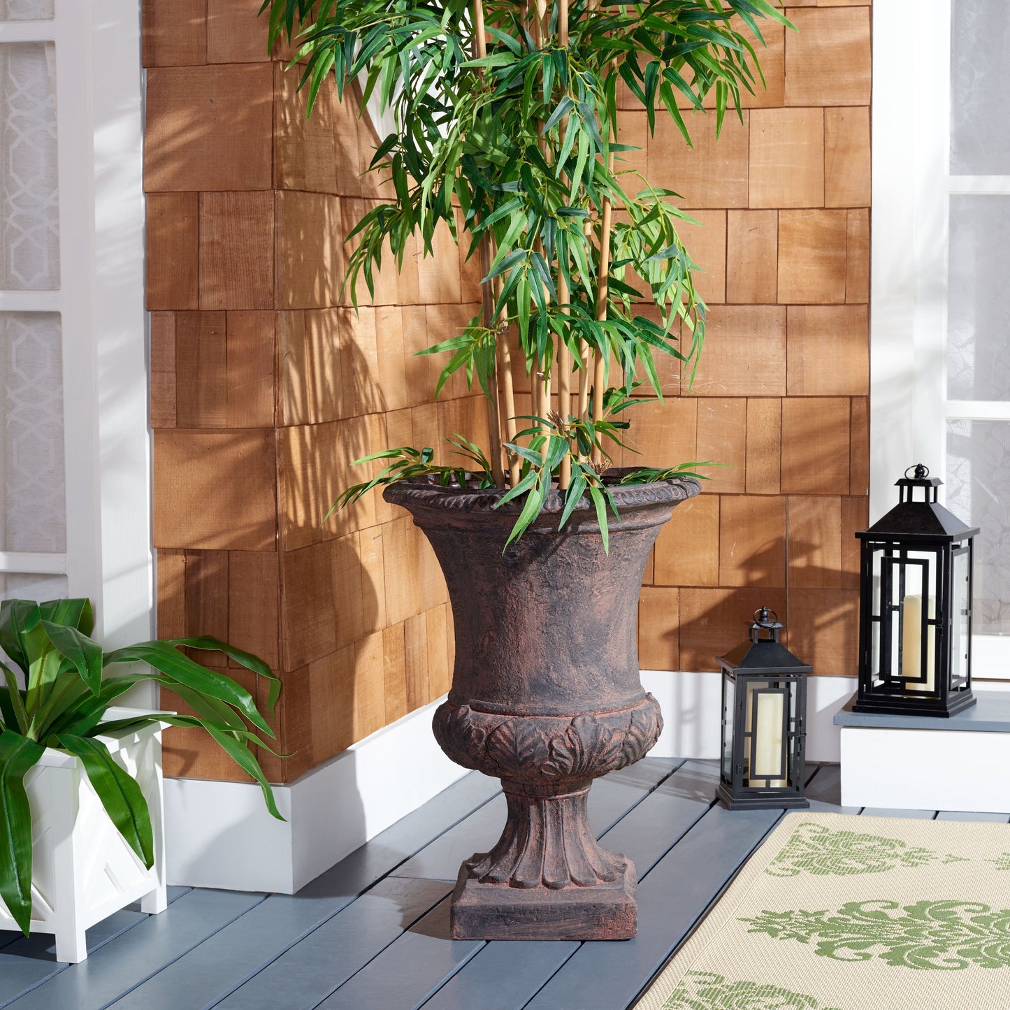 009 SI-1875502 | Lifestyle | Wolfe Planter by HedgeApple Essentials. Made from resin in a cottage & farmhouse style.