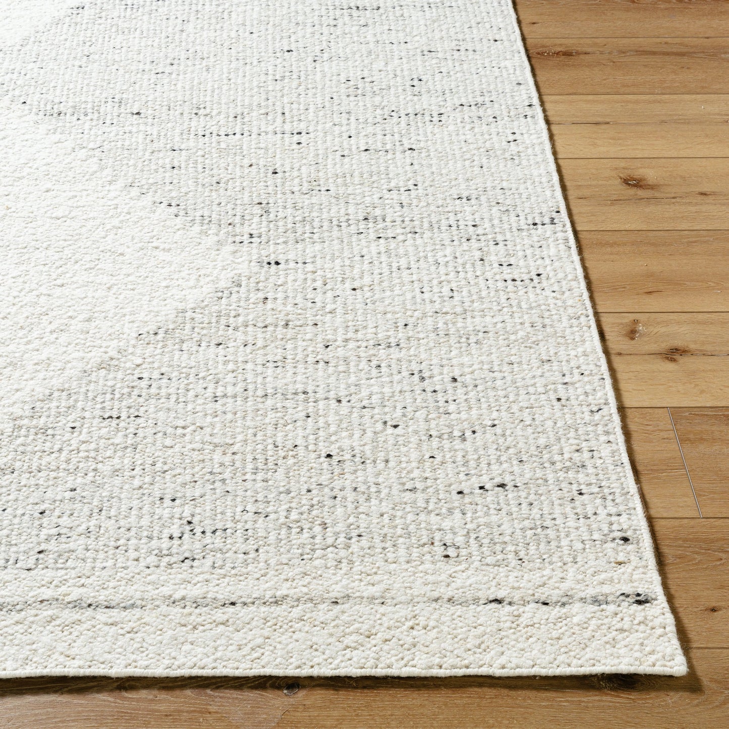 004 SI-2163971,SI-2163972,SI-2163973,SI-2163974 | Closeup | Peru Rug - 516939 by Surya in light silver, off-white, silver, slate. Made from wool in a unique style.