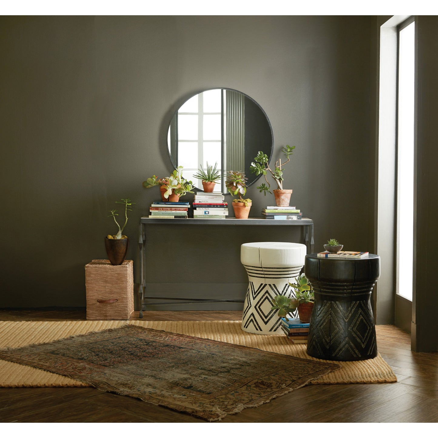 008 SI-1873101 | Lifestyle | Commerce & Market Metal-Wood Console Table by Hooker Furniture in black. Made from white travertine stone, carbon steel in a transitional style.