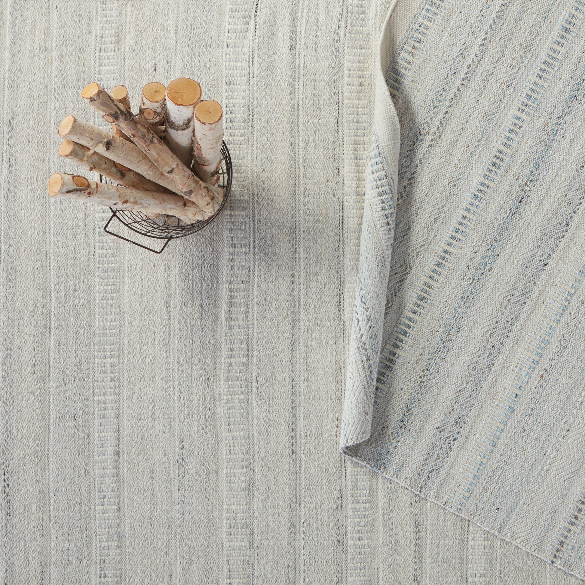 Penrose PNR02 Indoor/Outdoor Rug by Jaipur Living. Made from 100% polyester in a unique style.