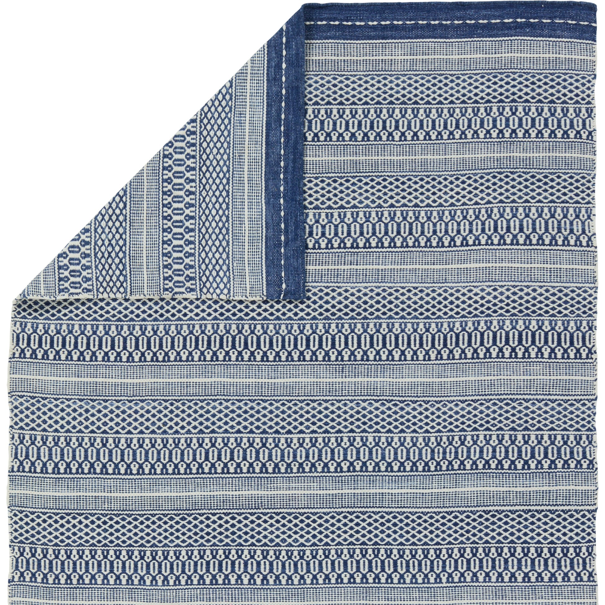 Penrose PNR06 Indoor/Outdoor Rug by Jaipur Living in navy, cream. Made from 100% polyester in a unique style.