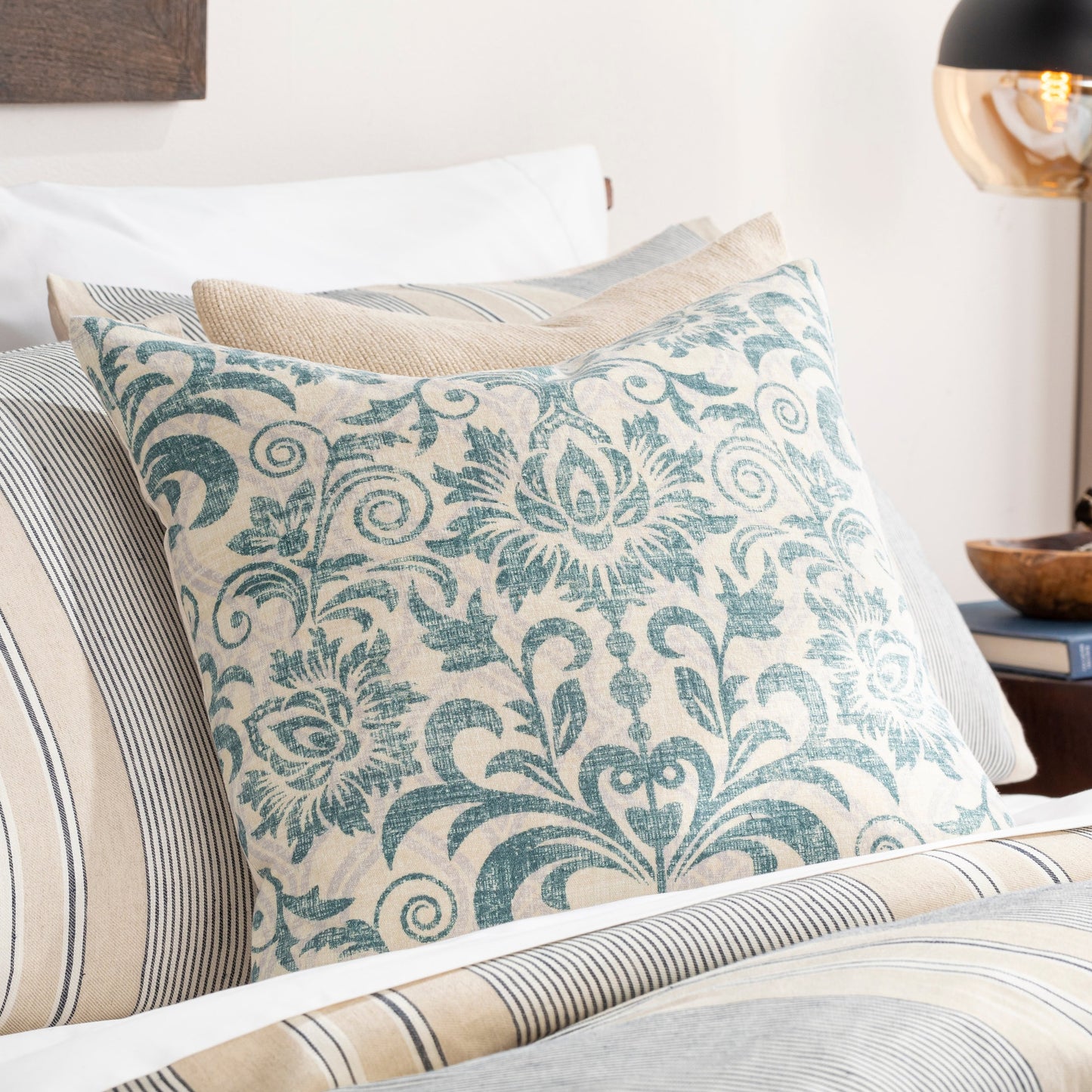 003 SI-1888894,SI-1888895 | Lifestyle | Porcha Pillow - 24936 by Surya in light beige, teal. Made from 100% cotton in a traditional style.