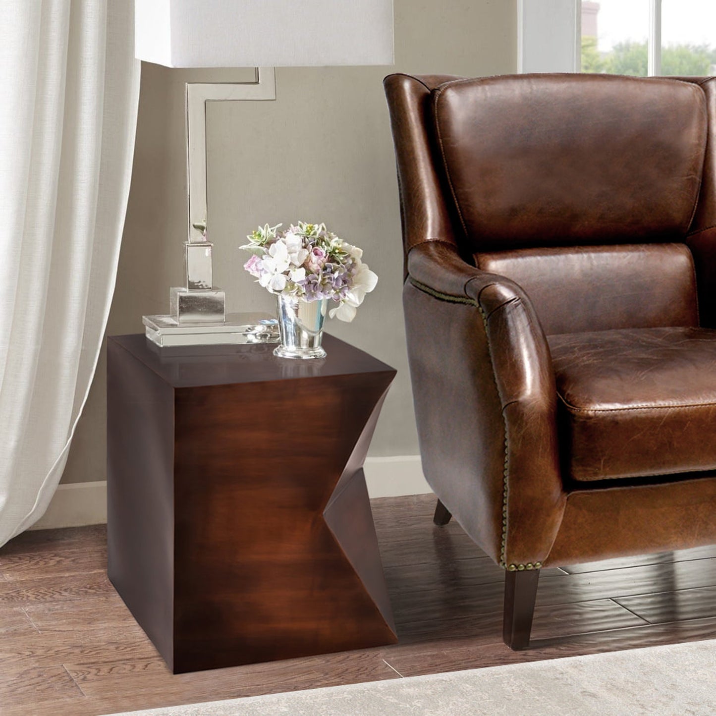 016 SI-1718082 | Lifestyle | Aleksy Side Table by Pasargad Home. Made from iron in a eclectic & global style.