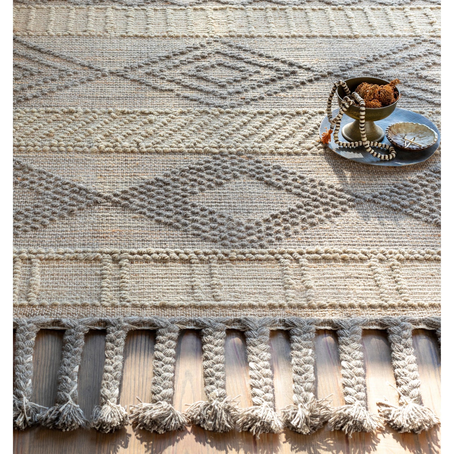 010 SI-1756583,SI-1756584,SI-1756586,SI-1756587,SI-1756588 | Lifestyle | Preston Rug - 29253 by Surya in tan, medium gray. Made from 50% jute, 50% wool in a unique style.