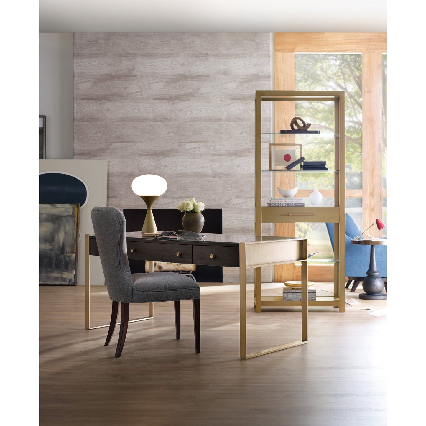 004 SI-1748800 | Lifestyle | Curata Writing Desk by Hooker Furniture in midnight brown. Made from white oak veneers, metal in a modern style.