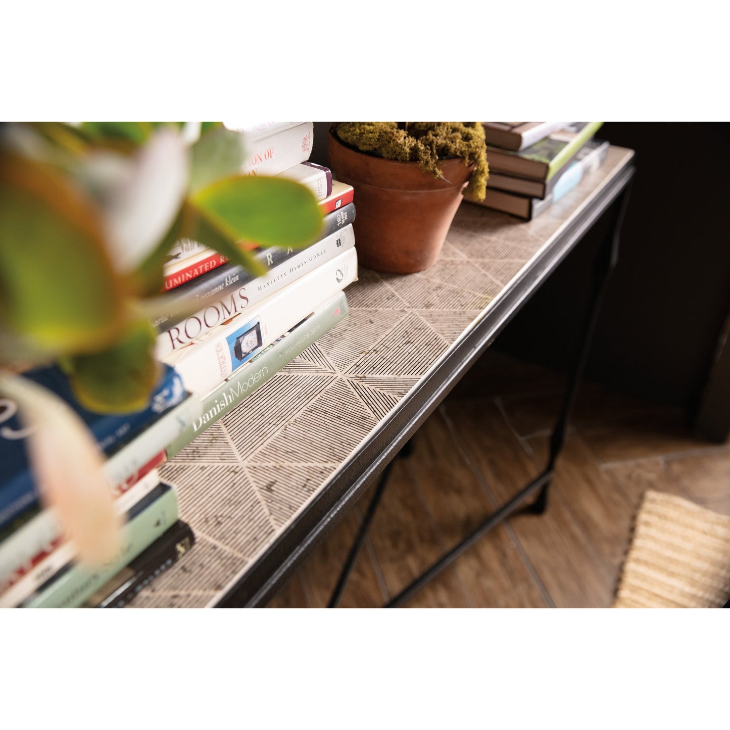004 SI-1873101 | Additional Silo | Commerce & Market Metal-Wood Console Table by Hooker Furniture in black. Made from white travertine stone, carbon steel in a transitional style.