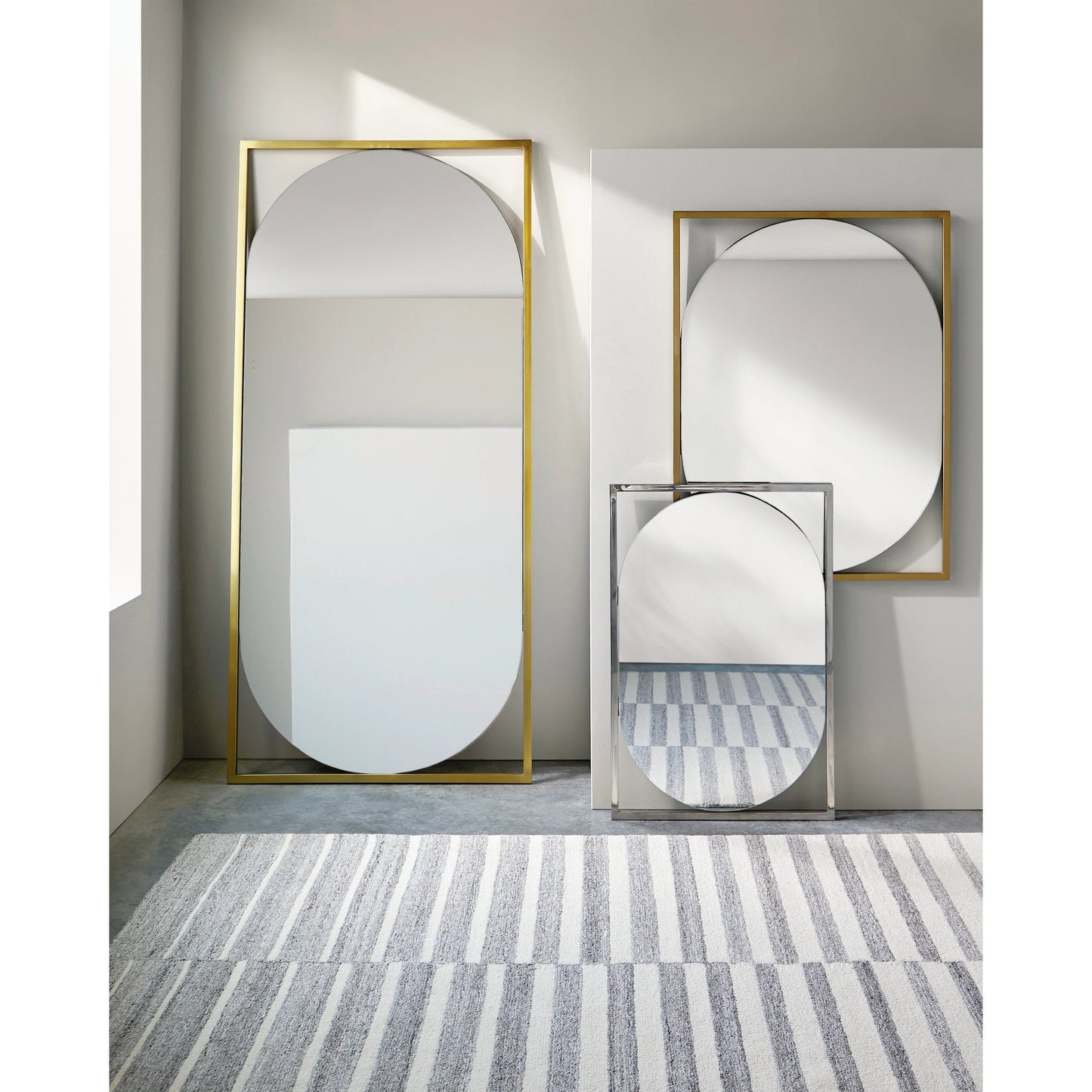 004 SI-1948559 | Lifestyle | Qayanat 75" Mirror by Surya in gold and electroplated. Made from frame: metal, substrate: manufactured wood in a modern style.