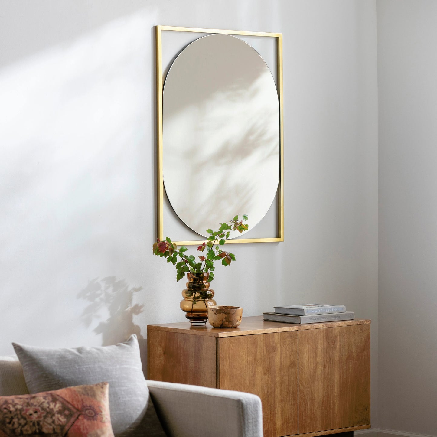 004 SI-1948561 | Lifestyle | Qayanat Mirror by Surya in gold and electroplated. Made from frame: metal, substrate: manufactured wood in a modern style.