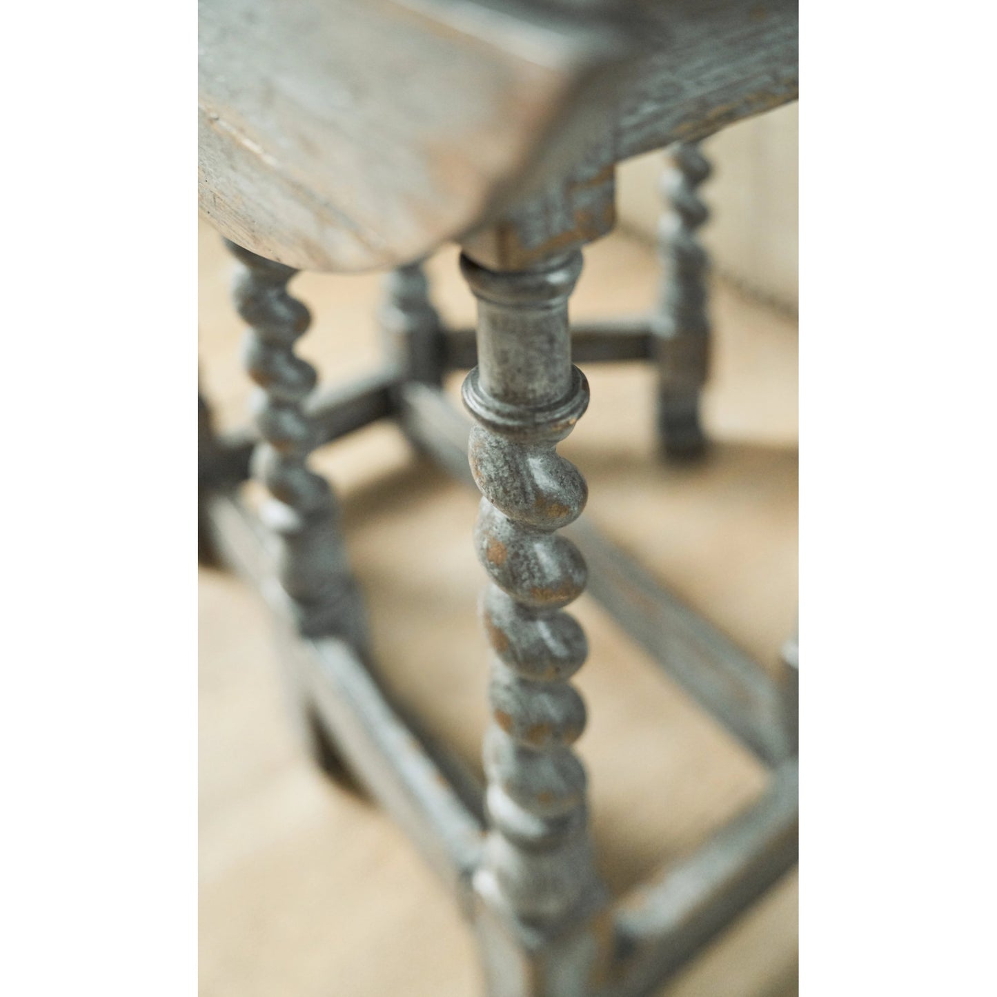 005 SI-1749062 | Additional Silo | La Grange Prause Gate Leg Round Table by Hooker Furniture in blue bonnet. Made from pecky hickory veneer, solid-wood edge top in a unique style.