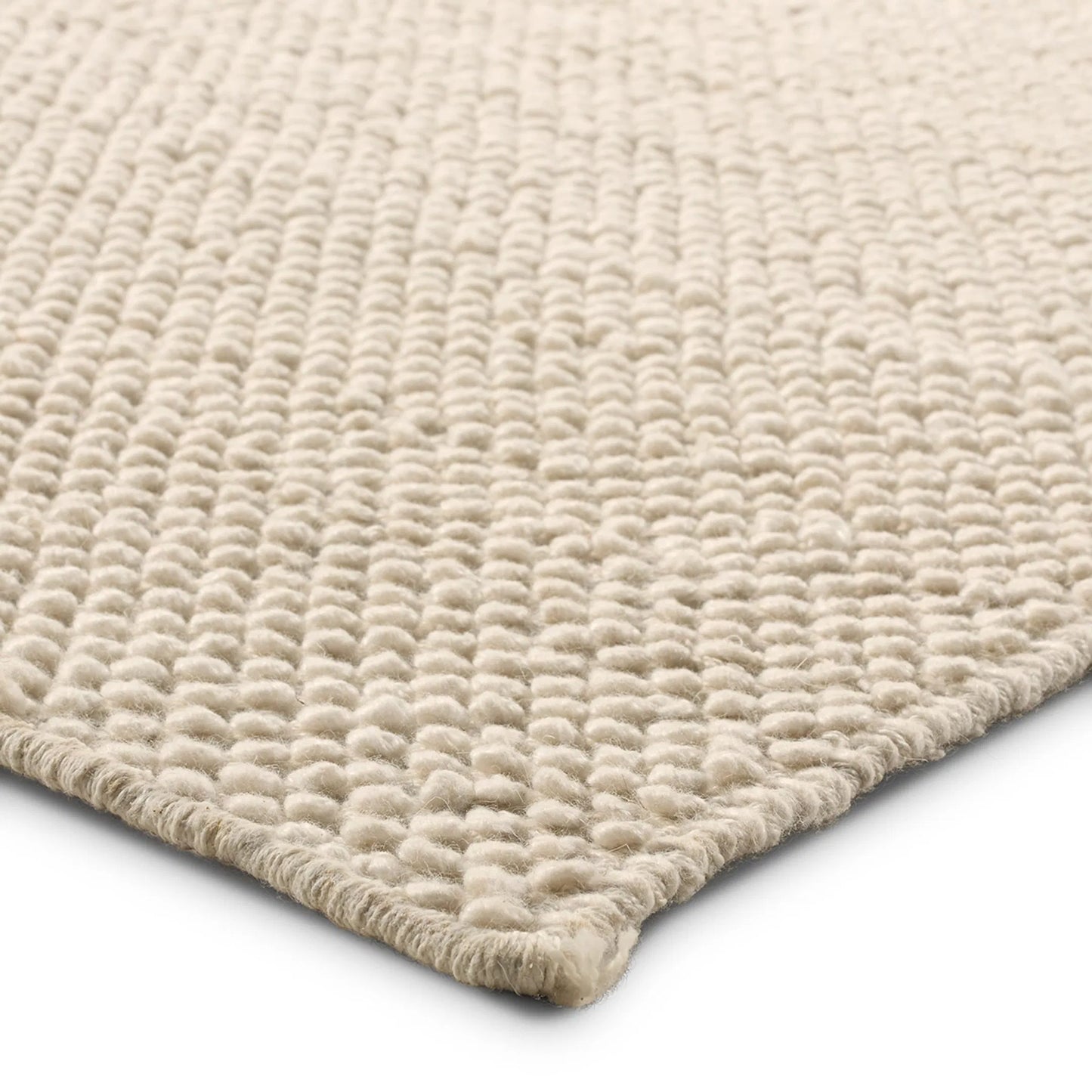 004 SI-2354869,SI-2354870,SI-2354871,SI-2354872,SI-2354873,SI-2386416 | Closeup | Rebecca RBC15 Indoor/Outdoor Rug by Jaipur Living in white. Made from 100% pet yarn in a unique style.