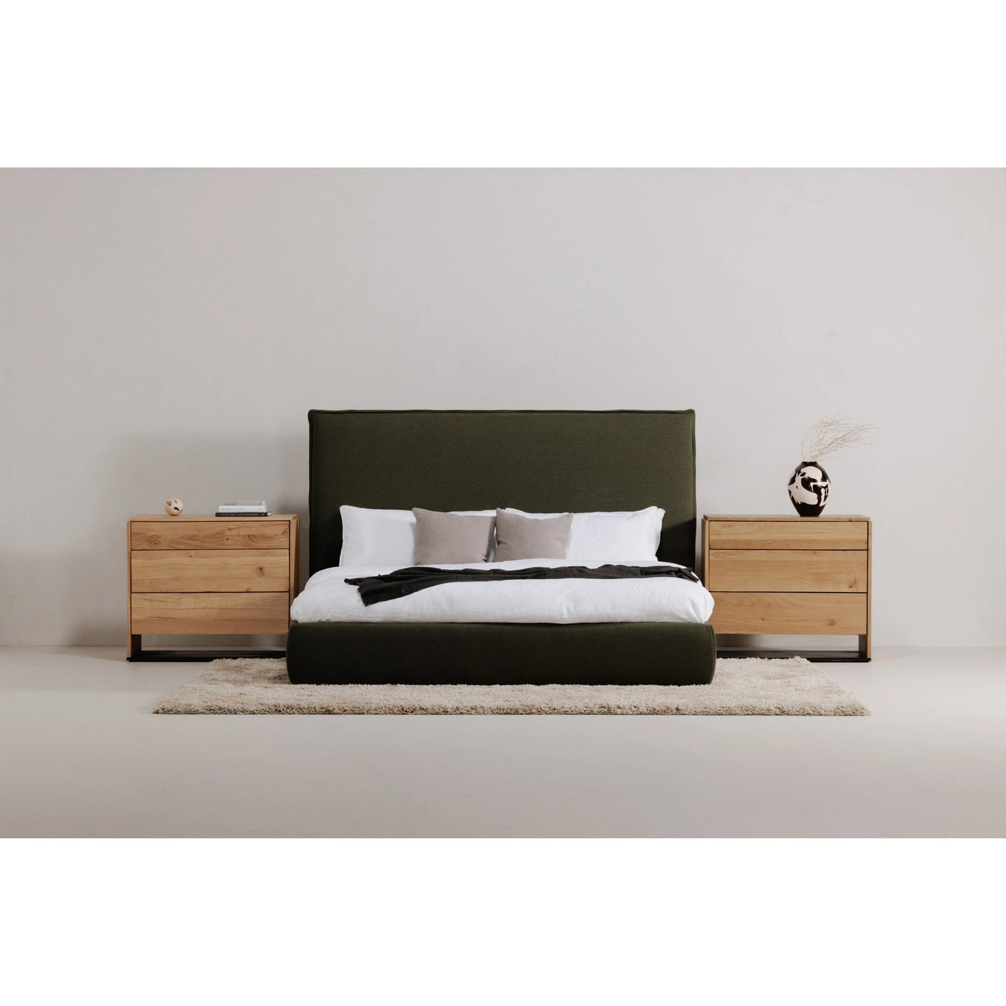 031 SI-2121978 | Lifestyle | Luzon Bed Headboard by Moe's Home Collection in deep forest. Made from upholstery: 80% polyester, 20% linen, solid pine frame, plywood, mdf, foam in a modern style.