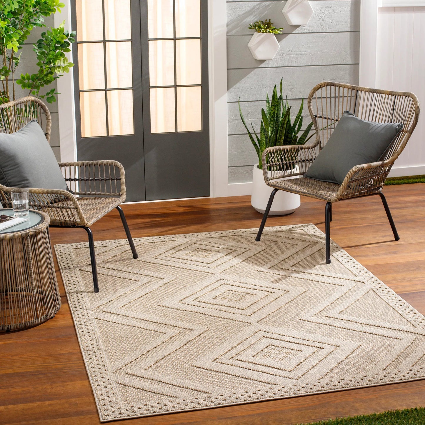 012 SI-1948968,SI-1948969,SI-1948970,SI-1948971 | Lifestyle | Rockport Rug - 32960 by Livabliss. Made from 100% polypropylene in a unique style.