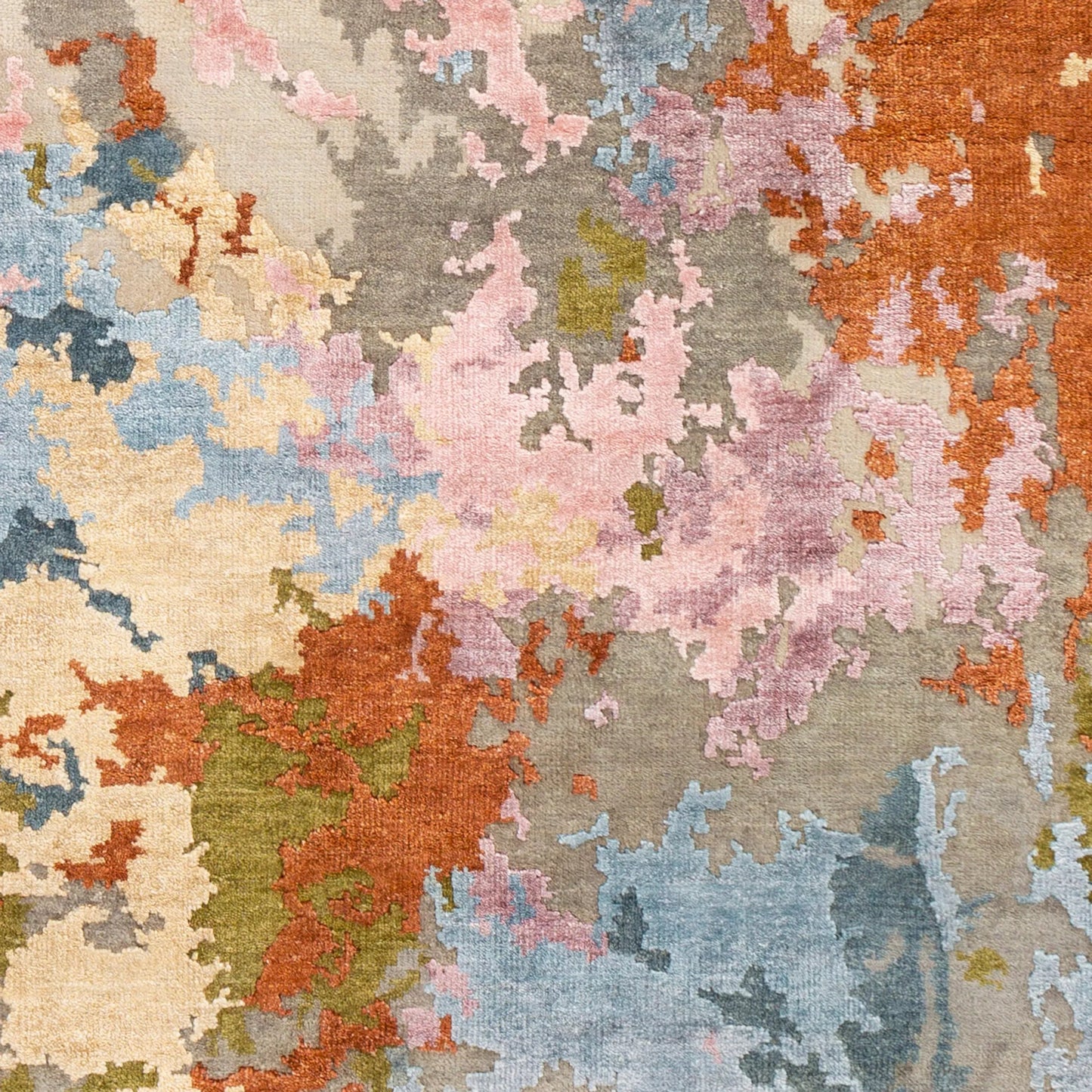 006 102139-43357,102139-43358 | Closeup | Arte Rug - 23022 by Surya in tan, medium gray, taupe, camel, mauve. Made from 60% wool, 40% viscose in a unique style.