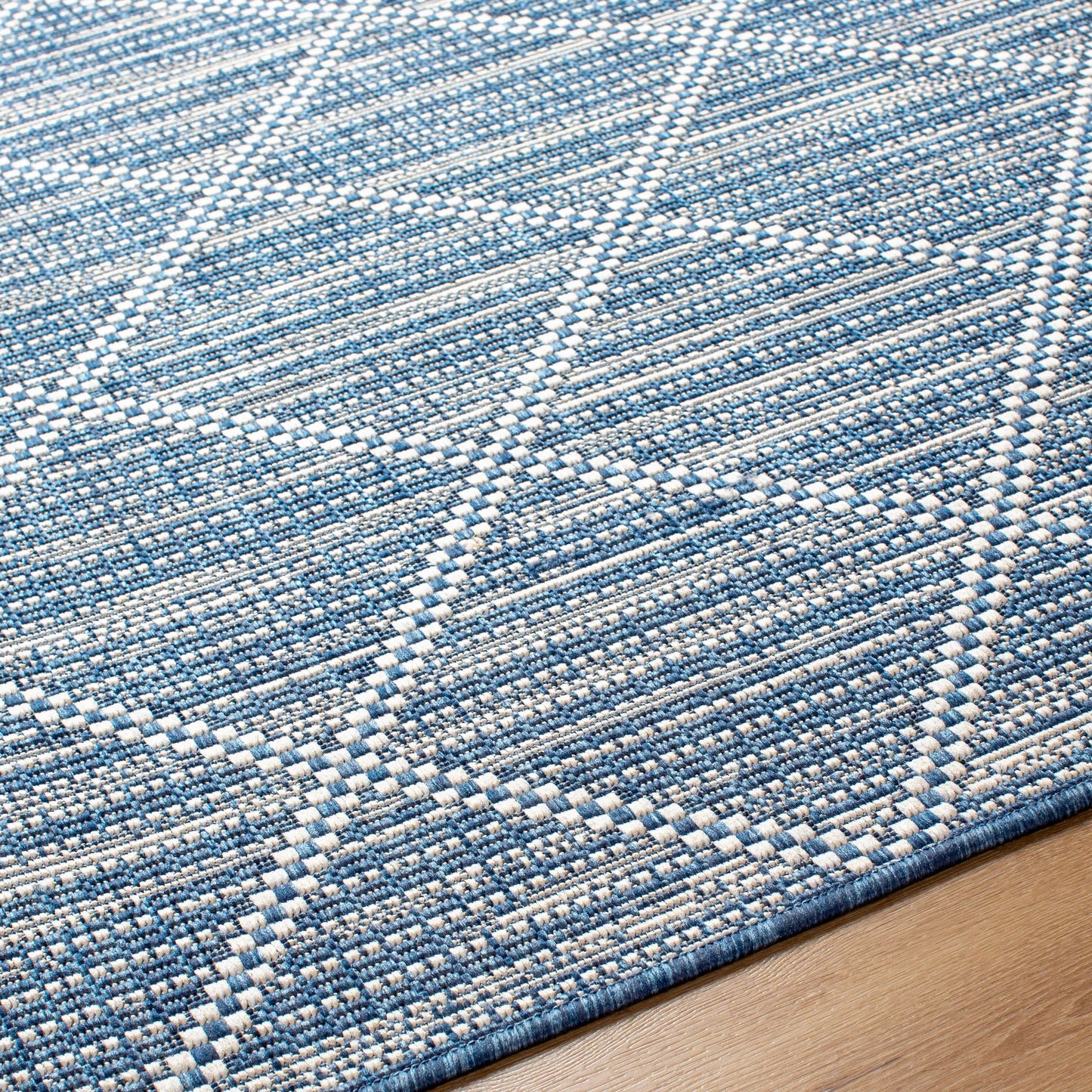 010 SI-1948381 | Closeup | Ravello Rug - 32857 by Livabliss. Made from main: 90% polypropylene, main: 10% sisal in a unique style.
