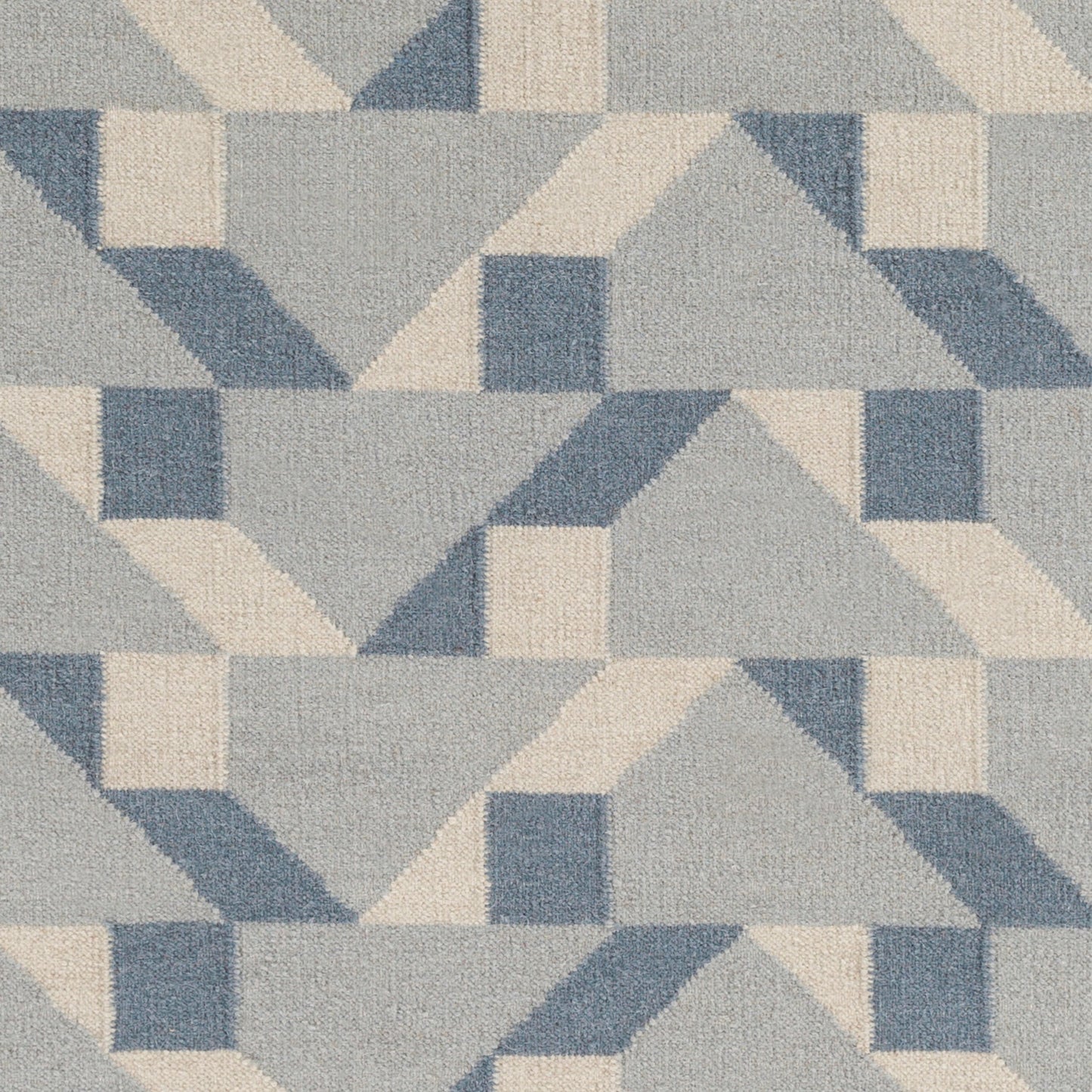 005 70290-25666,70290-25667,70290-25668,70290-25669,70290-25670 | Closeup | Rivington Rug - 14864 by Surya in slate, denim, ivory. Made from 100% wool in a unique style.