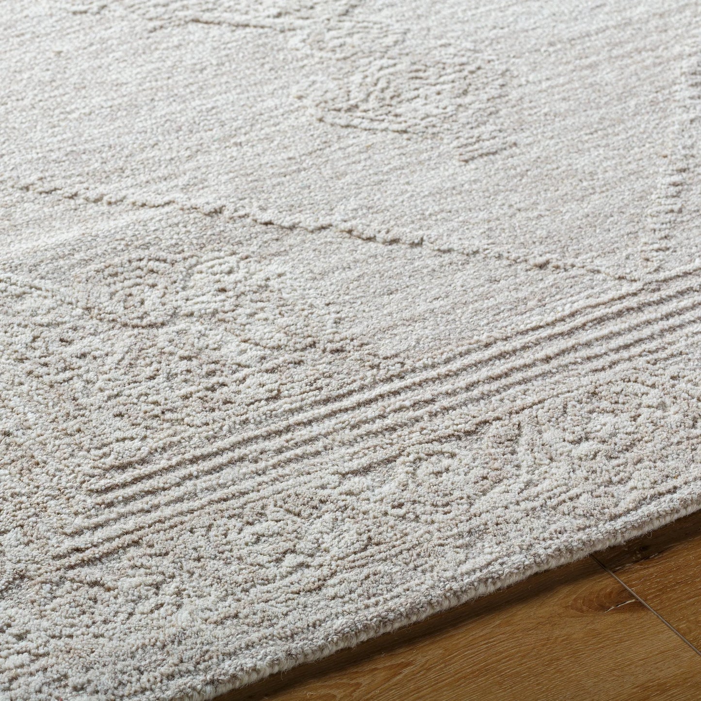 006 SI-2131767,SI-2131768,SI-2131769,SI-2131770 | Closeup | Rize Rug - 488522 by Livabliss in ivory, sandstone, beige. Made from face: 100% wool, warp: 100% cotton in a unique style.