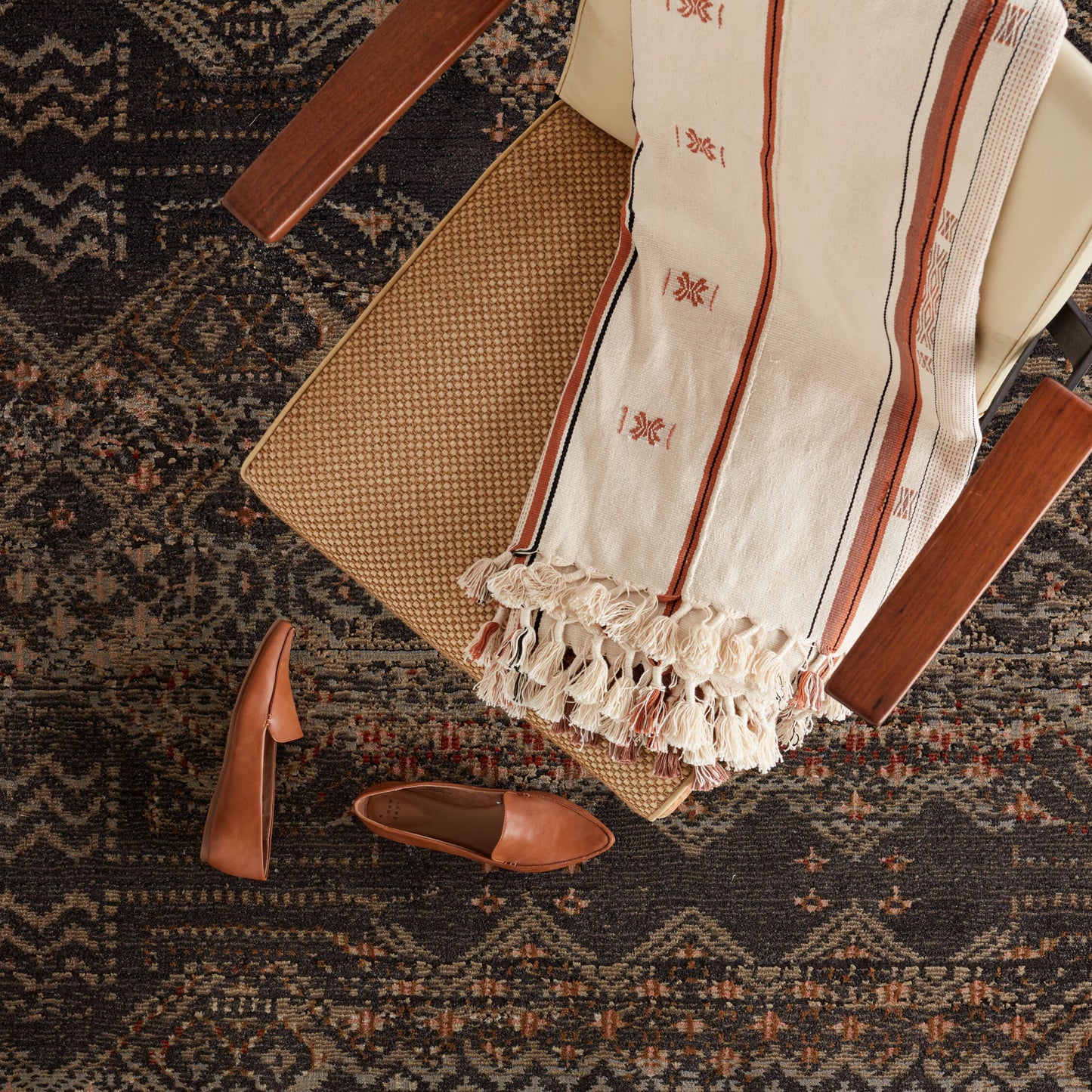 013 SI-1782336,SI-1782337,SI-1782338,SI-1782339,SI-1782340 | Closeup | Sanaa by Nikki Chu SBC09 Rug by Jaipur Living. Made from 78% polypropylene 22% polyester in a unique style.