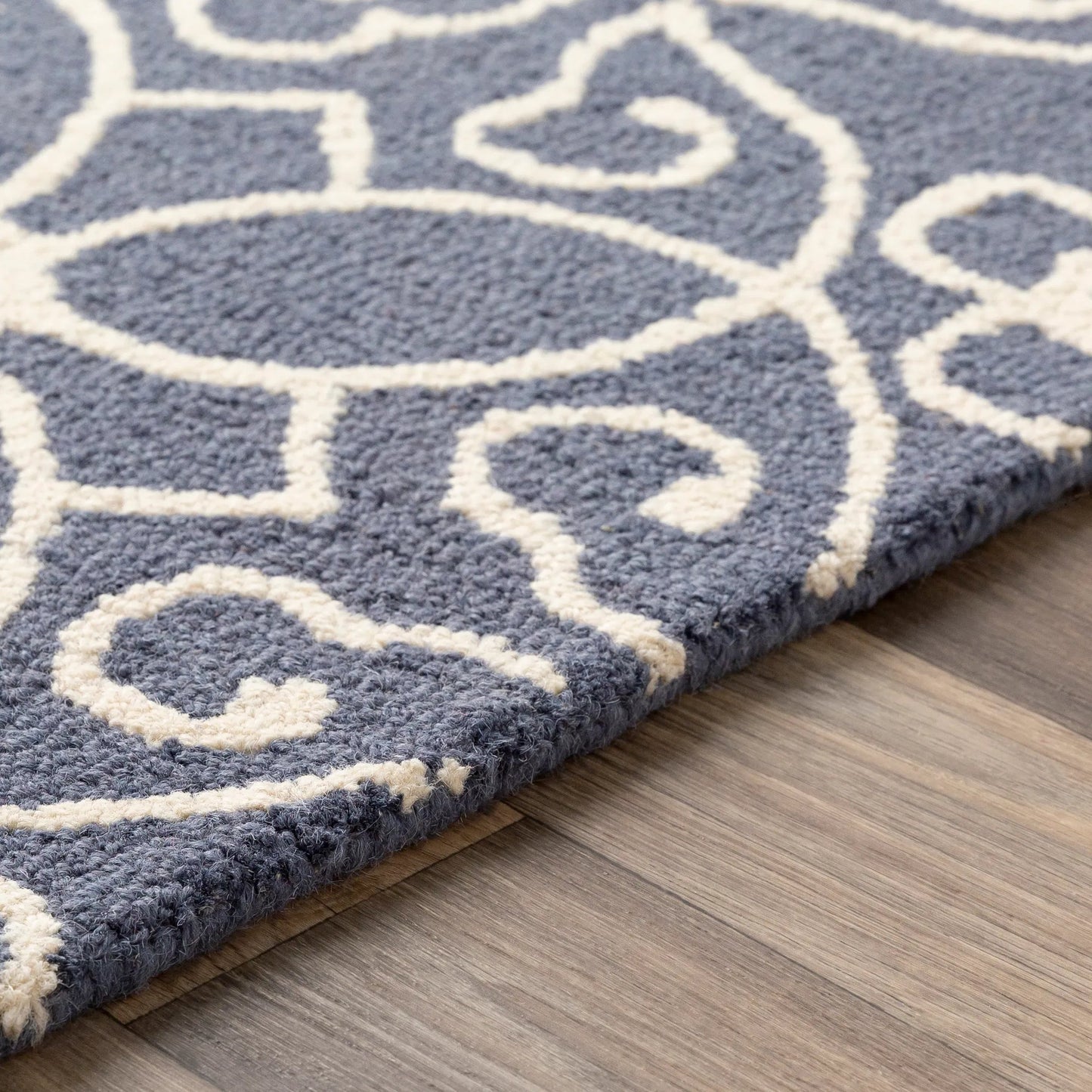 007 92018-41478 | Closeup | Scott Rug - 16388 by Surya in dark blue, ivory. Made from 100% wool in a unique style.