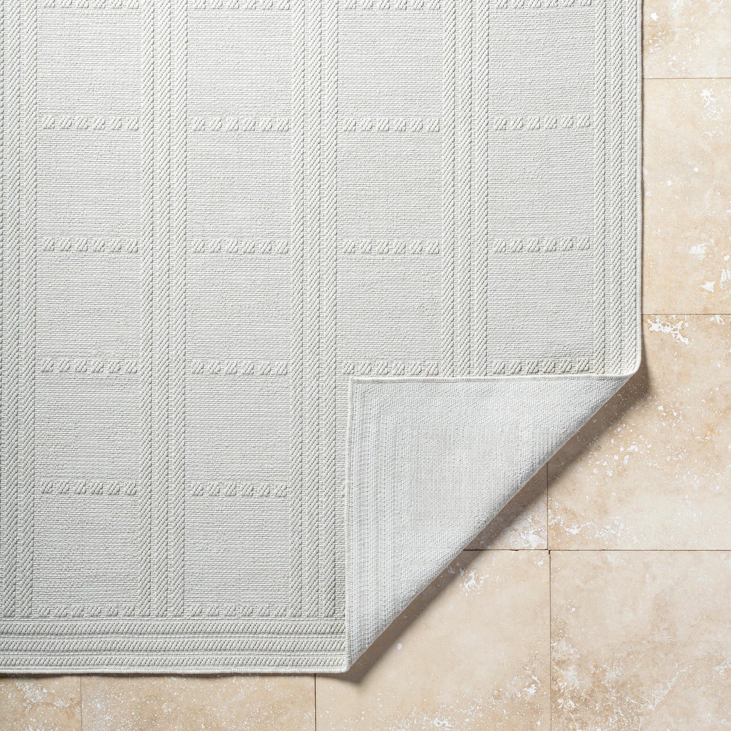 004 SI-2167923,SI-2167924,SI-2167925 | Closeup | Sandra Rug - 529705 by Livabliss in light silver, silver. Made from polypropylene in a unique style.