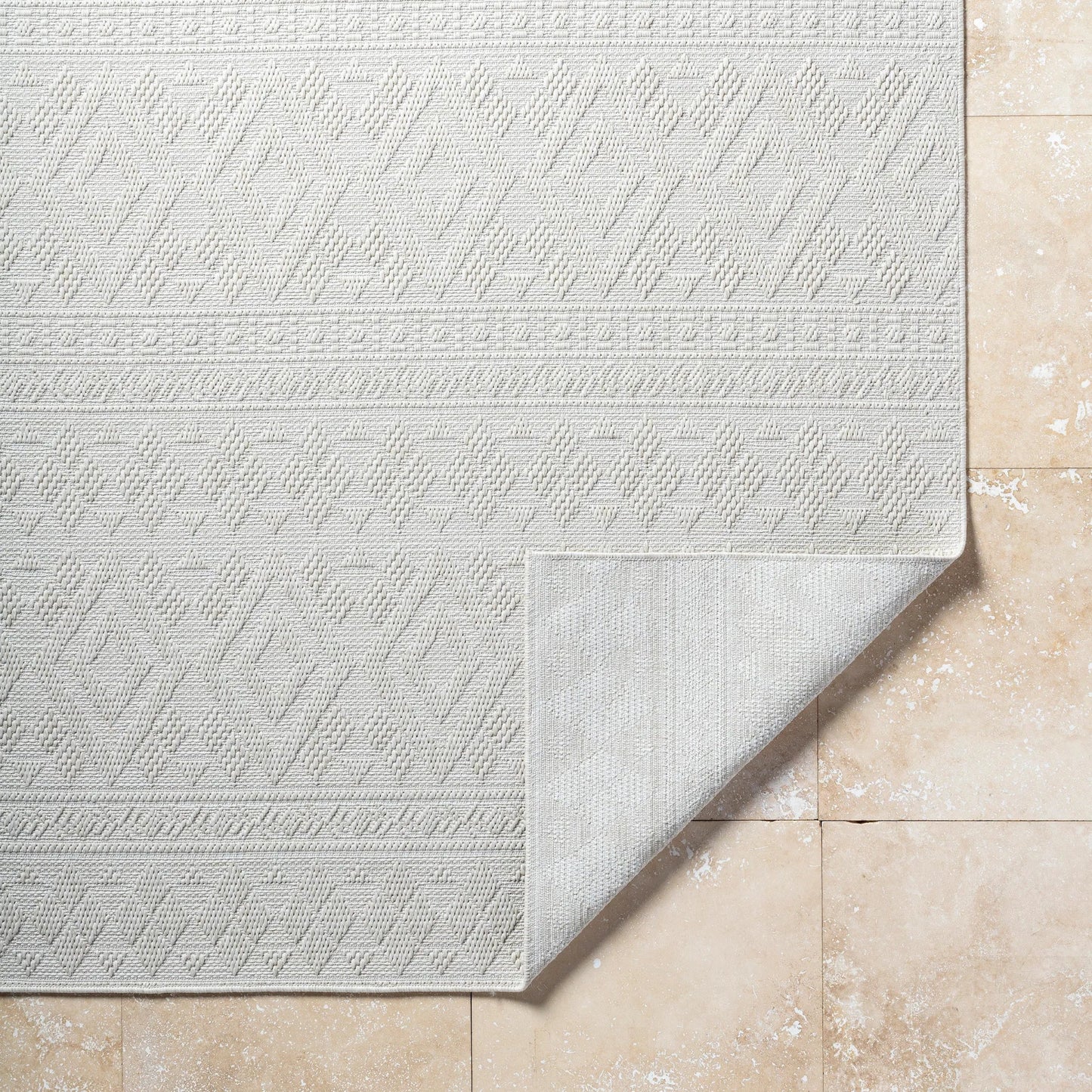 004 SI-2167950,SI-2167951,SI-2167952 | Closeup | Sandra Rug - 529756 by Livabliss in light silver, silver. Made from polypropylene in a unique style.