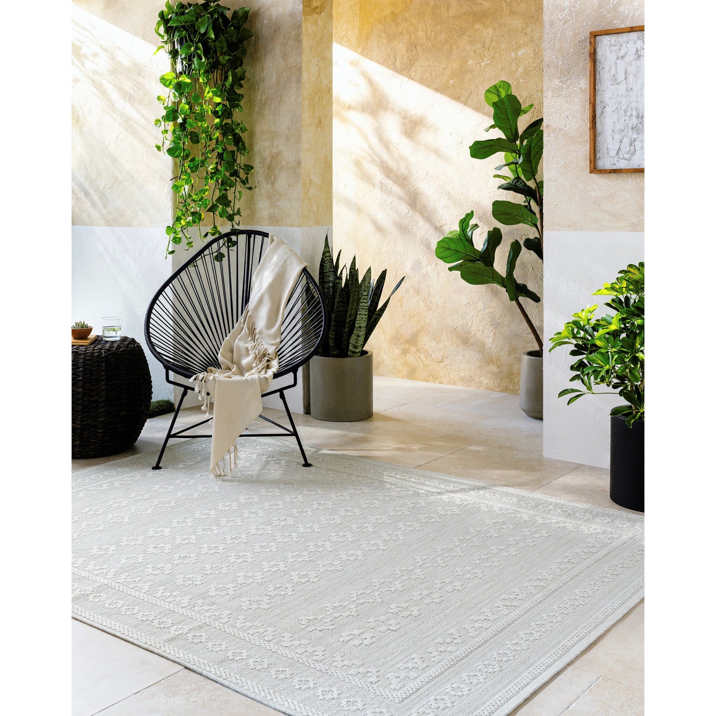 007 SI-2167953,SI-2167954,SI-2167955 | Lifestyle | Sandra Rug - 529762 by Livabliss in light silver, silver. Made from polypropylene in a unique style.