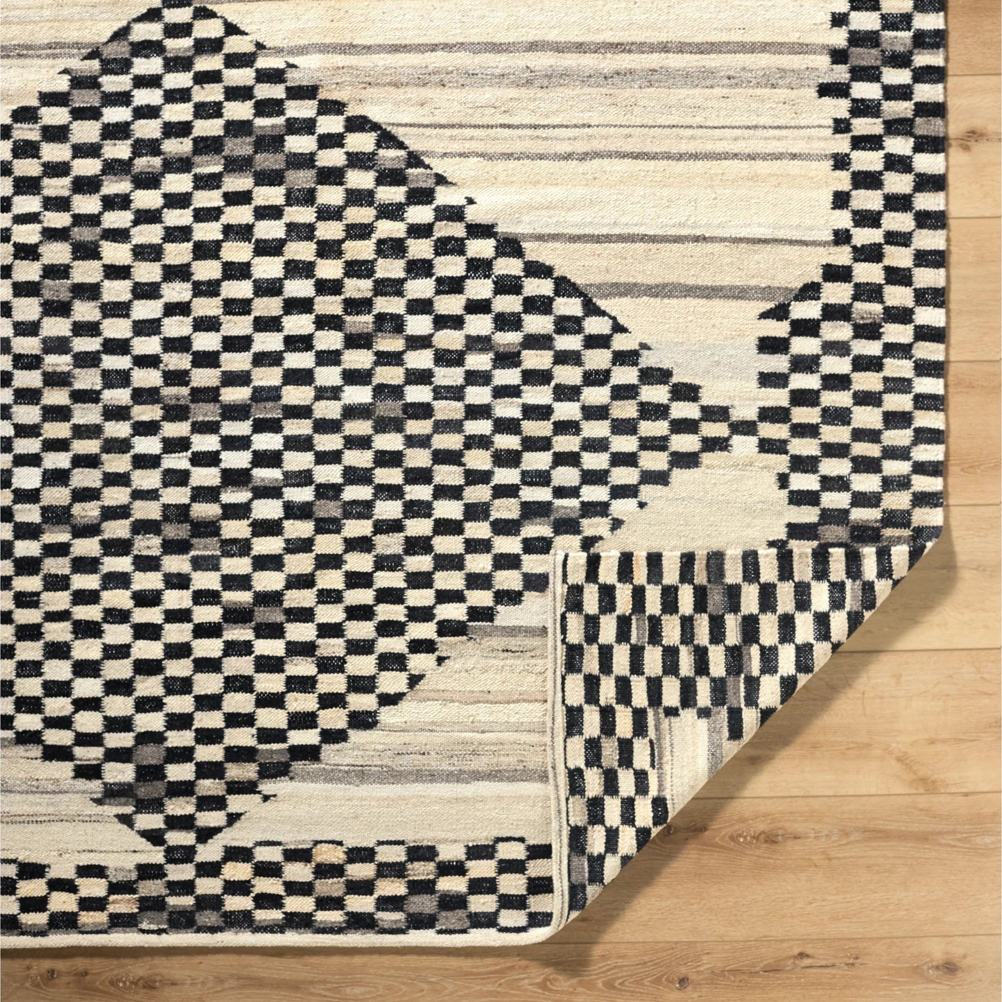 003 SI-2164864,SI-2164865,SI-2164866,SI-2164867 | Closeup | Stockholm Rug - 532416 by Surya. Made from wool in a unique style.
