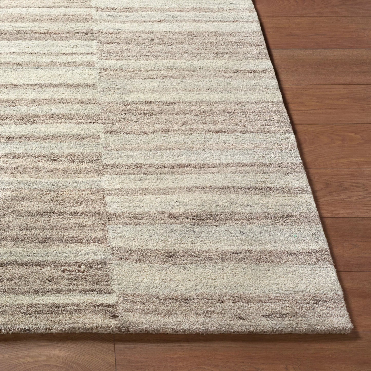 003 SI-2131816,SI-2131817,SI-2131818,SI-2131819 | Closeup | Sao Paulo SPU-2301 Rug by Livabliss in taupe, sandstone, ash gray, ivory. Made from face: 100% wool in a unique style.
