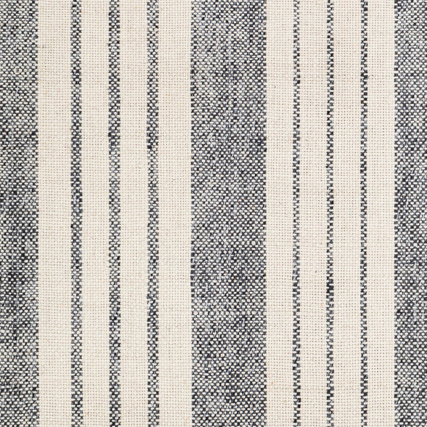 006 SI-1891501,SI-1891502,SI-1891503,SI-1891504 | Closeup | Tartan Rug - 27256 by Livabliss in light gray, gray. Made from 50% viscose, 50% wool in a unique style.