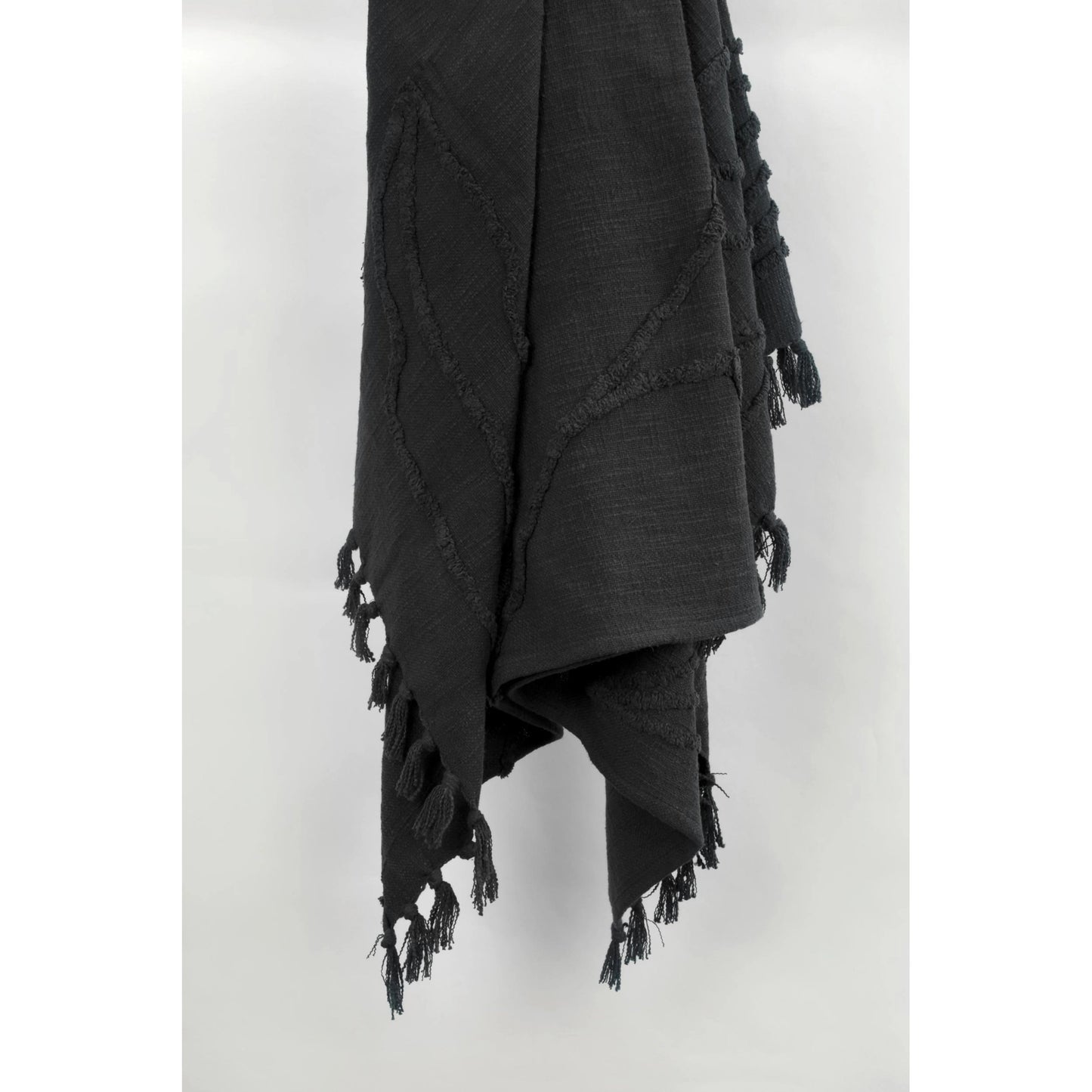 031 SI-2023648 | Additional Silo | Silverdale Throw by HedgeApple Essentials. Made from woven textured cotton in a modern style.