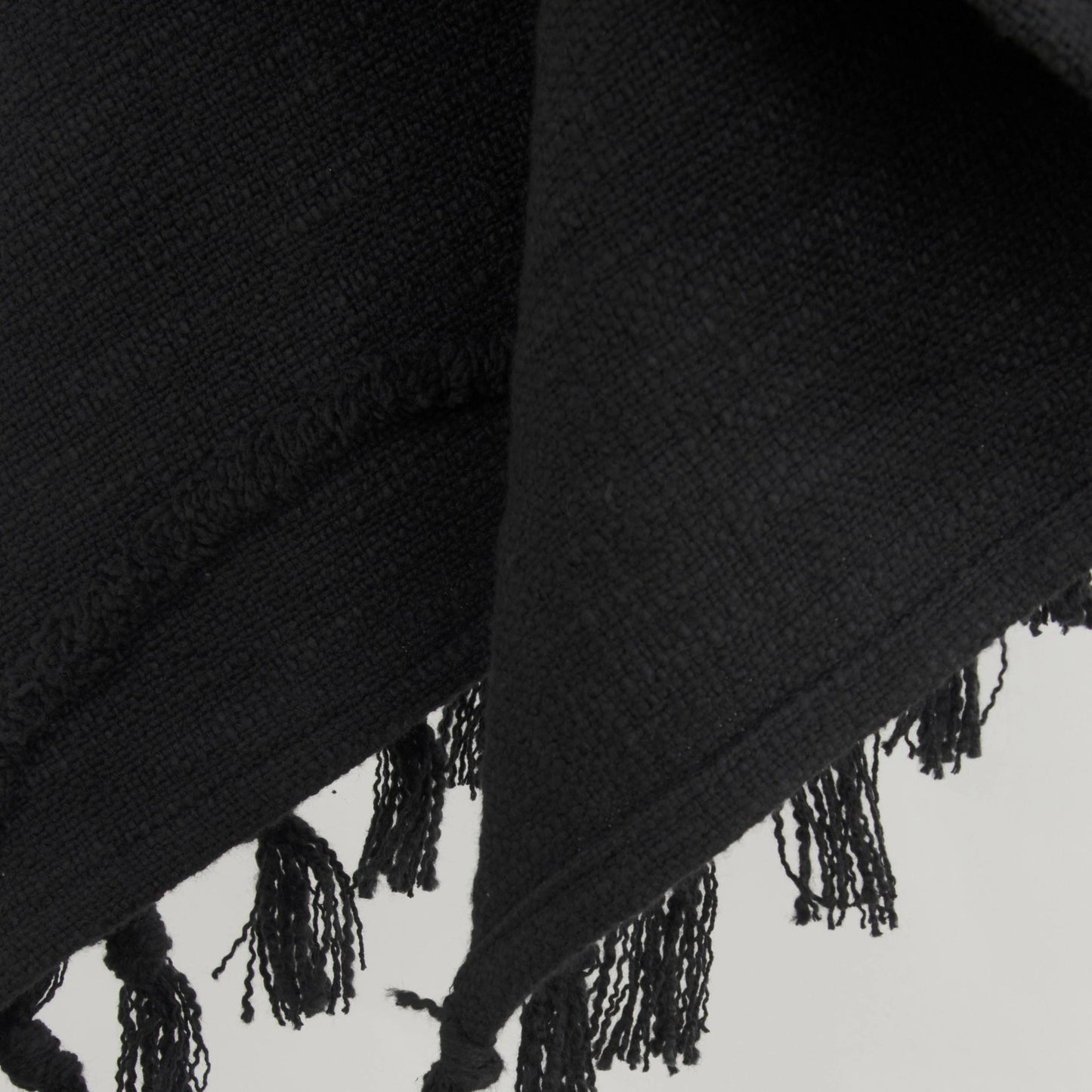 032 SI-2023648 | Additional Silo | Silverdale Throw by HedgeApple Essentials. Made from woven textured cotton in a modern style.