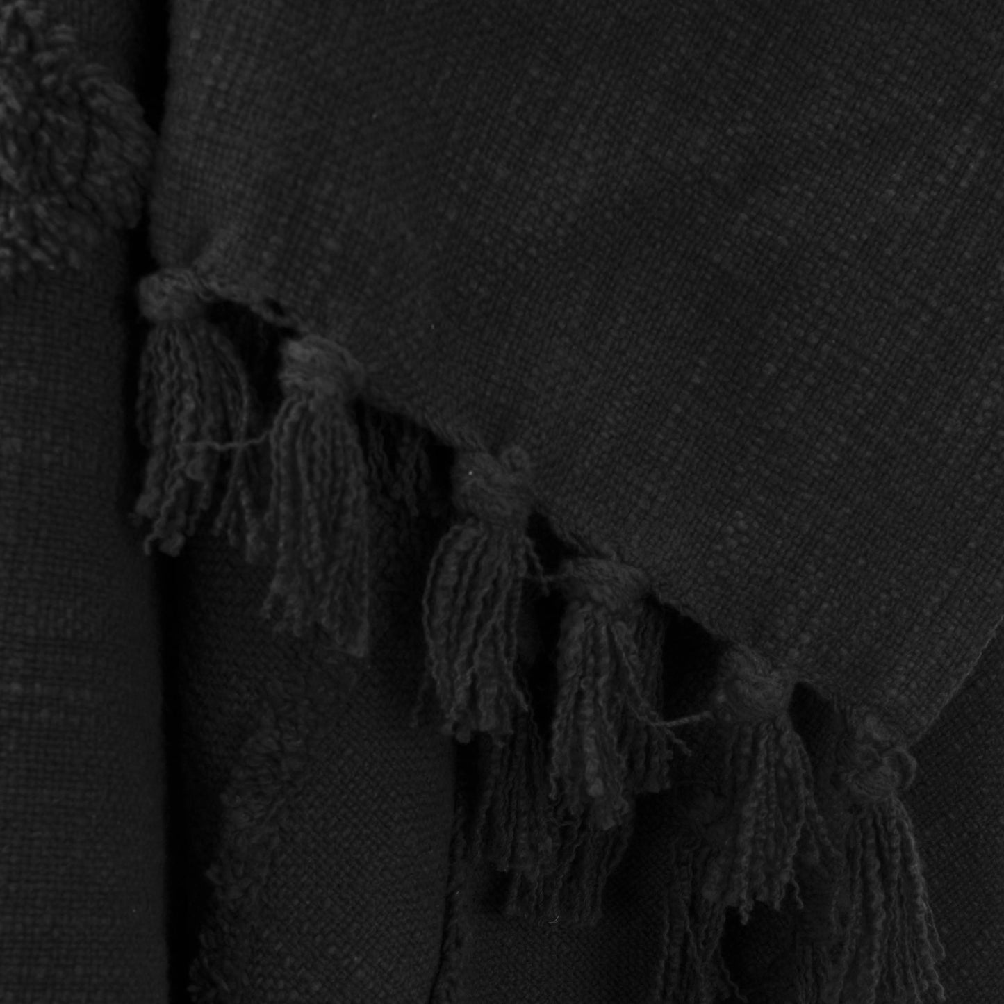 033 SI-2023648 | Additional Silo | Silverdale Throw by HedgeApple Essentials. Made from woven textured cotton in a modern style.