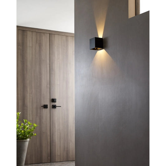 Vex 5" Outdoor Wall Sconce by Visual Comfort & Co.. Made from aluminum in a transitional style.
