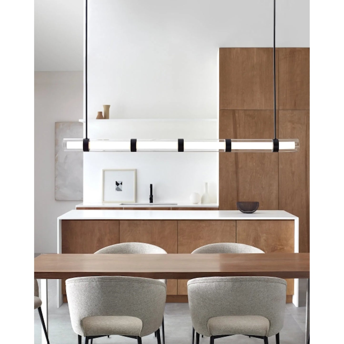 007 SI-2228575 | Lifestyle | Wit Black Linear Suspension by Visual Comfort & Co. in black. Made from steel in a unique style.