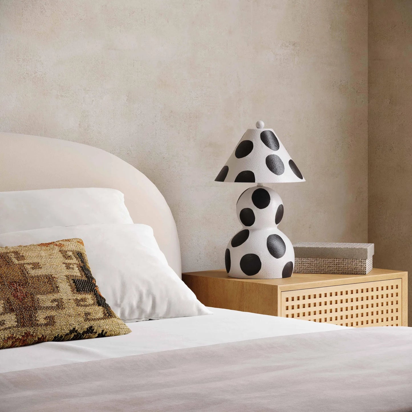006 SI-2248333 | Lifestyle | Lerici Papier Mache Table Lamp by TOV Furniture in black, white. Made from iron, papier mache in a eclectic & global style.