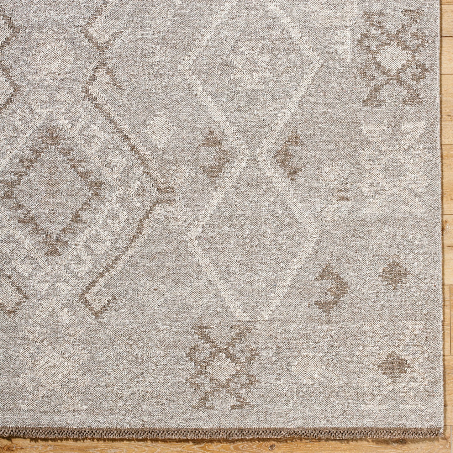 005 SI-2164188,SI-2164189,SI-2164190,SI-2164191 | Closeup | Tempe Rug - 526455 by Surya in taupe, sandstone, ivory, mocha. Made from wool in a unique style.