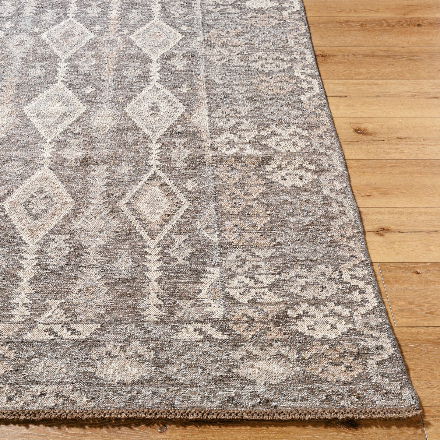 002 SI-2164192,SI-2164193,SI-2164194,SI-2164195 | Closeup | Tempe Rug - 526464 by Surya in slate gray, taupe, ivory, charcoal. Made from wool in a unique style.