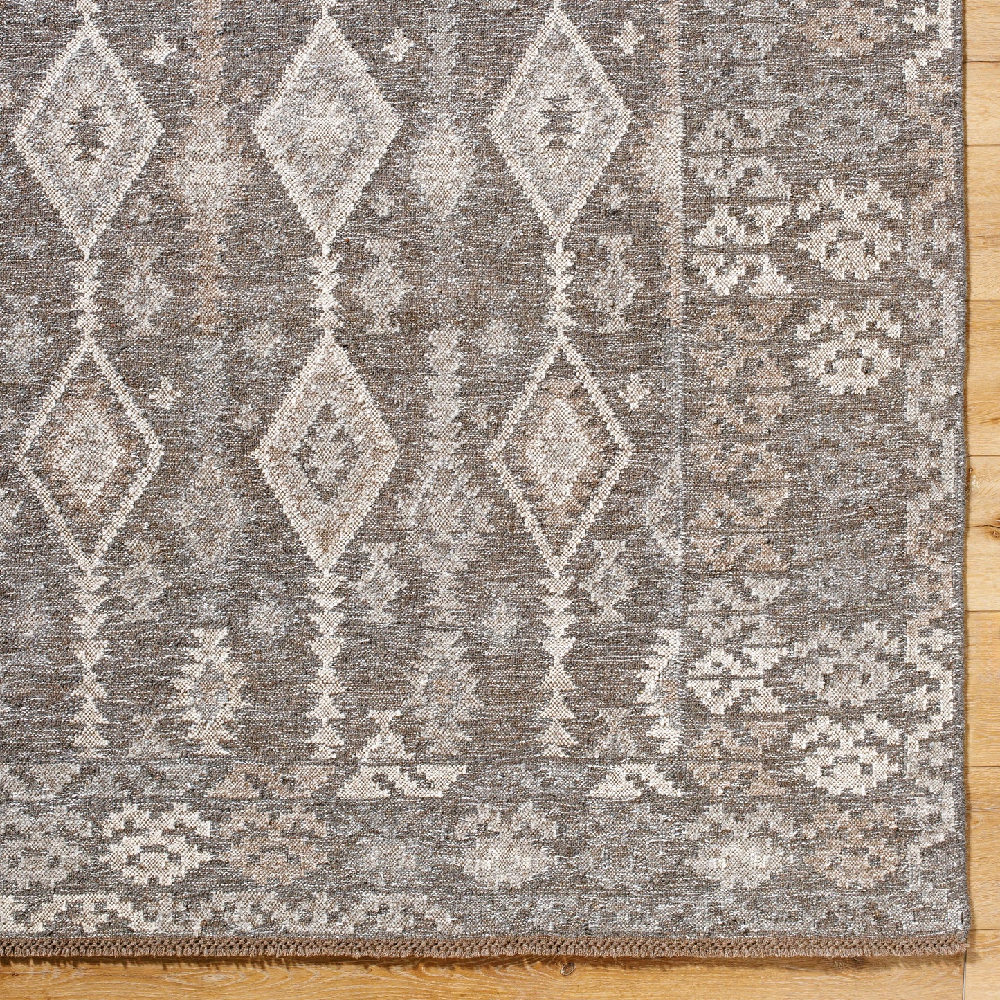 004 SI-2164192,SI-2164193,SI-2164194,SI-2164195 | Closeup | Tempe Rug - 526464 by Surya in slate gray, taupe, ivory, charcoal. Made from wool in a unique style.
