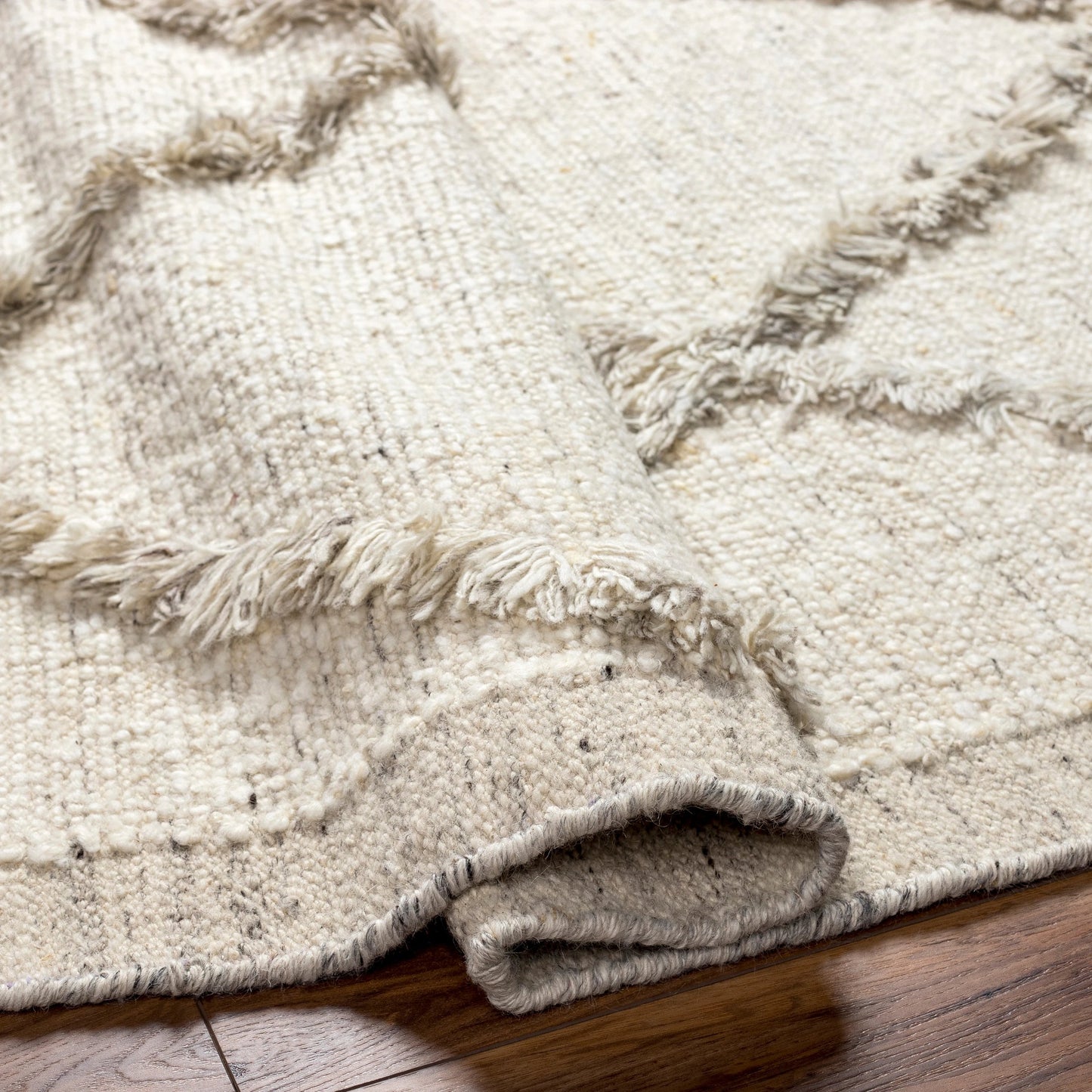 010 SI-1892191,SI-1892192,SI-1892193,SI-1892194,SI-1892195,SI-1892196 | Closeup | Tripoli Rug - 30939 by Surya. Made from 100% wool in a unique style.