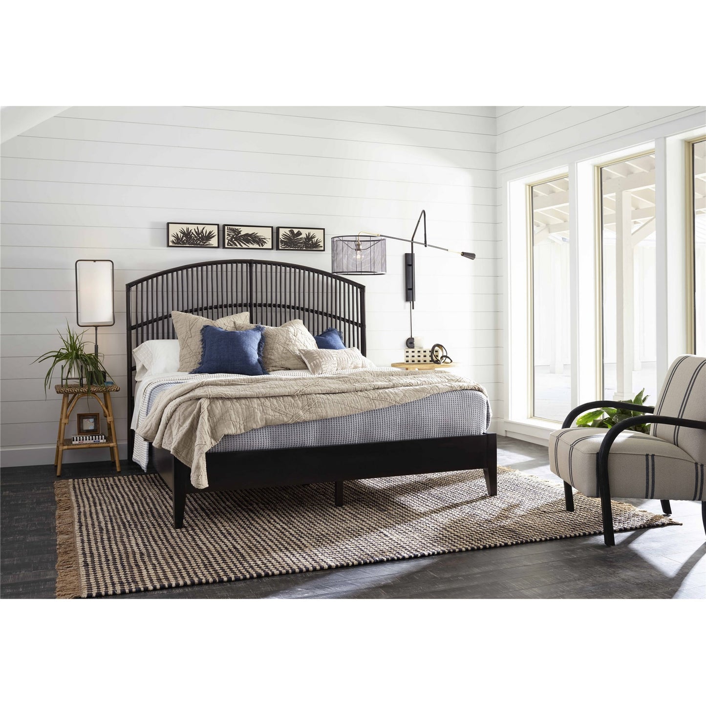 005 SI-1871205,SI-1871206 | Lifestyle | Blackadore Caye Bed by Coastal Living by Universal Furniture in antique brass and mussel. Made from unique in a coastal style.