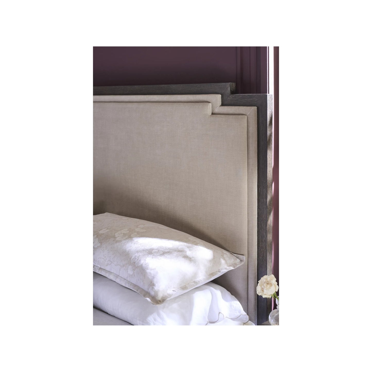 006 SI-2473003,SI-2473004 | Lifestyle | Montclair Bed by Universal Furniture in cocoa. Made from unique in a transitional style.