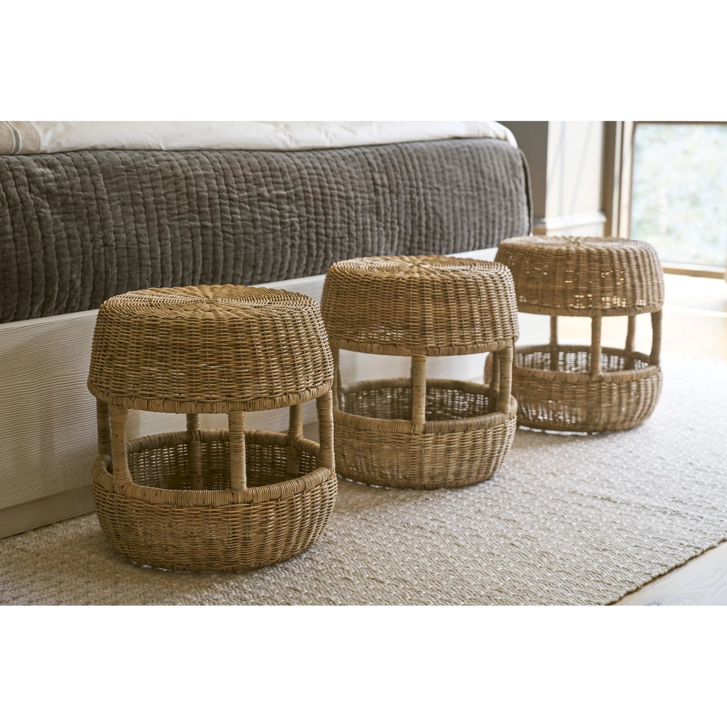 004 SI-2473119 | Lifestyle | Oasis Stool by Coastal Living by Universal Furniture in woven slimit brown. Made from unique in a rustic style.