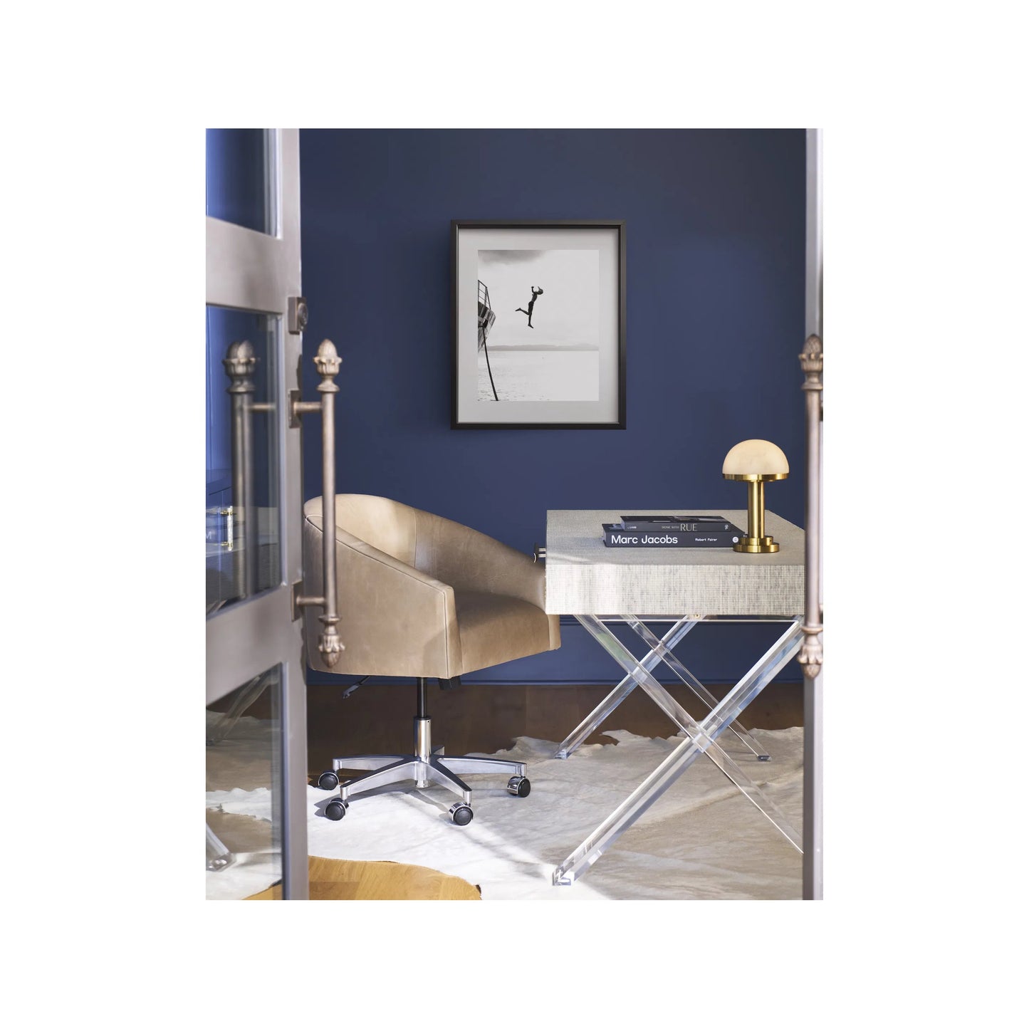 004 SI-2473103 | Lifestyle | Oasis Seascape Writing Desk by Coastal Living by Universal Furniture in seascape blue. Made from unique in a transitional style.