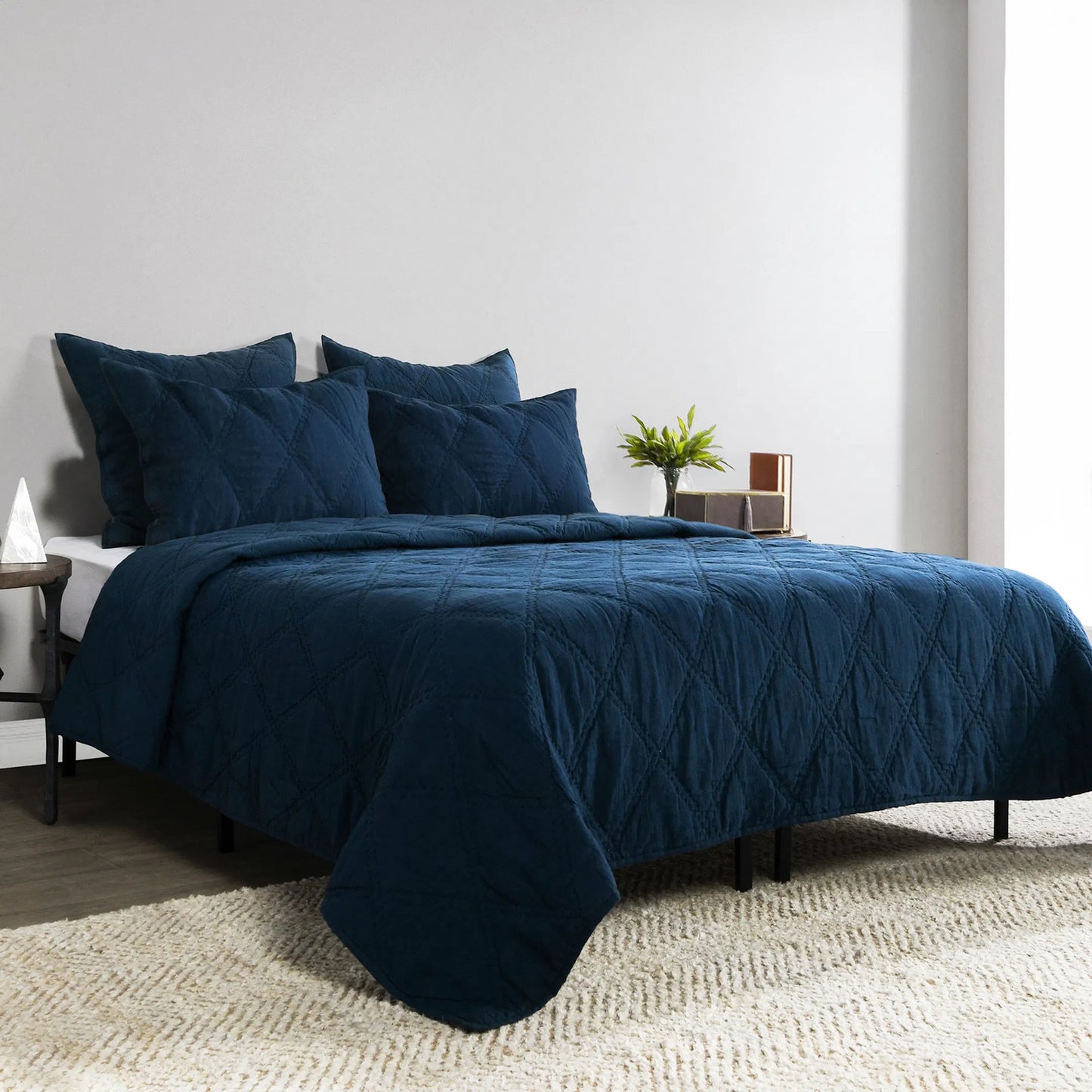 004 SI-2223174 | Lifestyle | Casi 100% Belgian Flax Linen Standard Sham by Villa by Classic Home in midnight blue. Made from 100% belgian flax linen in a traditional style.