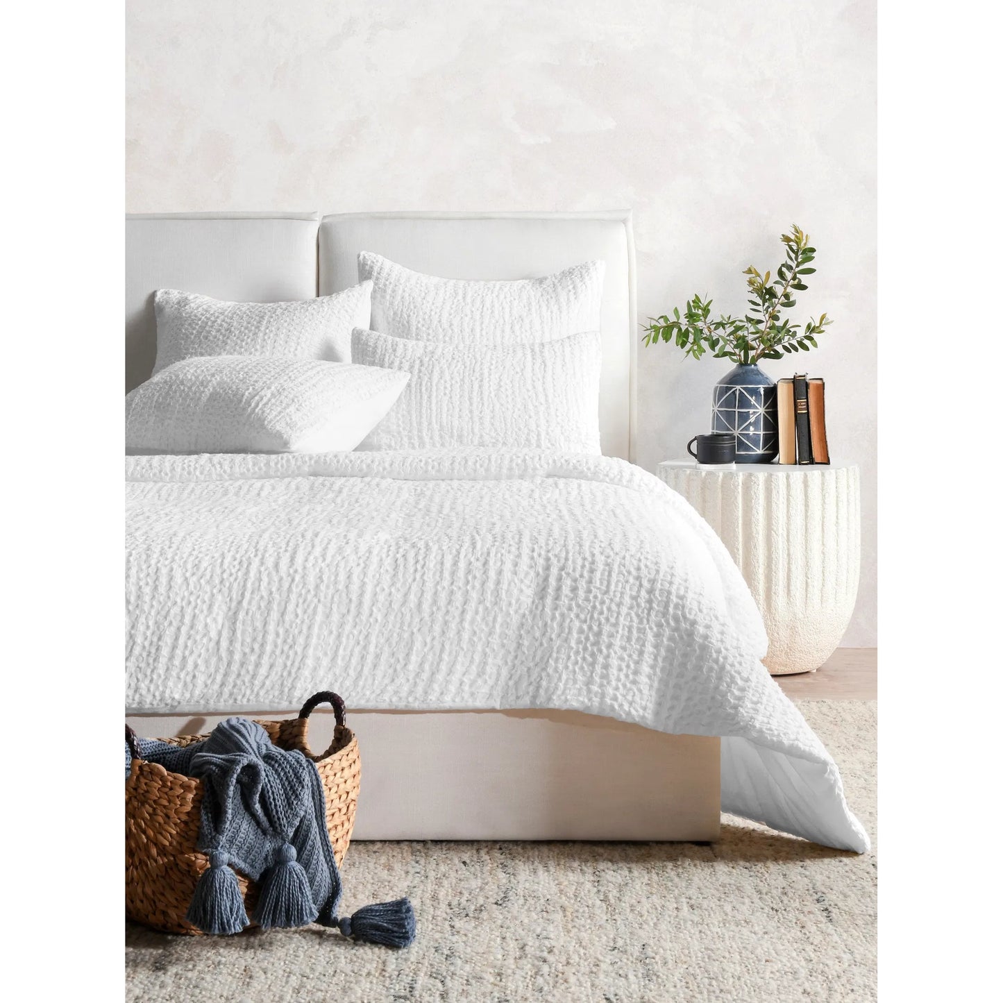 004 SI-2223179 | Lifestyle | Claire Linen White Standard Sham by Villa by Classic Home in white. Made from 50% cotton/50% belgian flax linen in a unique style.