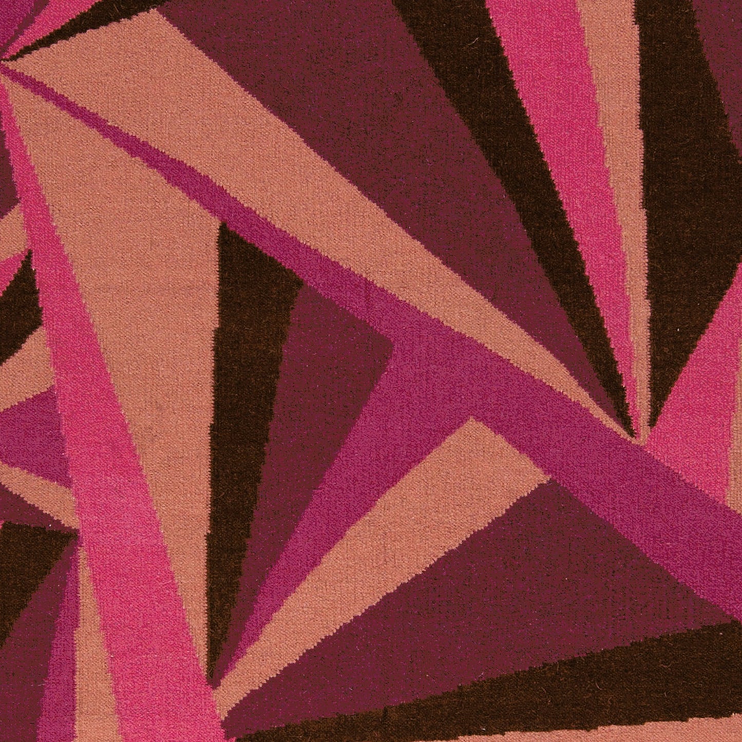 004 36353-17181,36353-17182,36353-17184,36353-17185 | Closeup | Voyages VOY-53 Indoor/Outdoor Rug by Surya in magenta, rust, burgandy, red, dark brown. Made from 100% wool in a unique style.