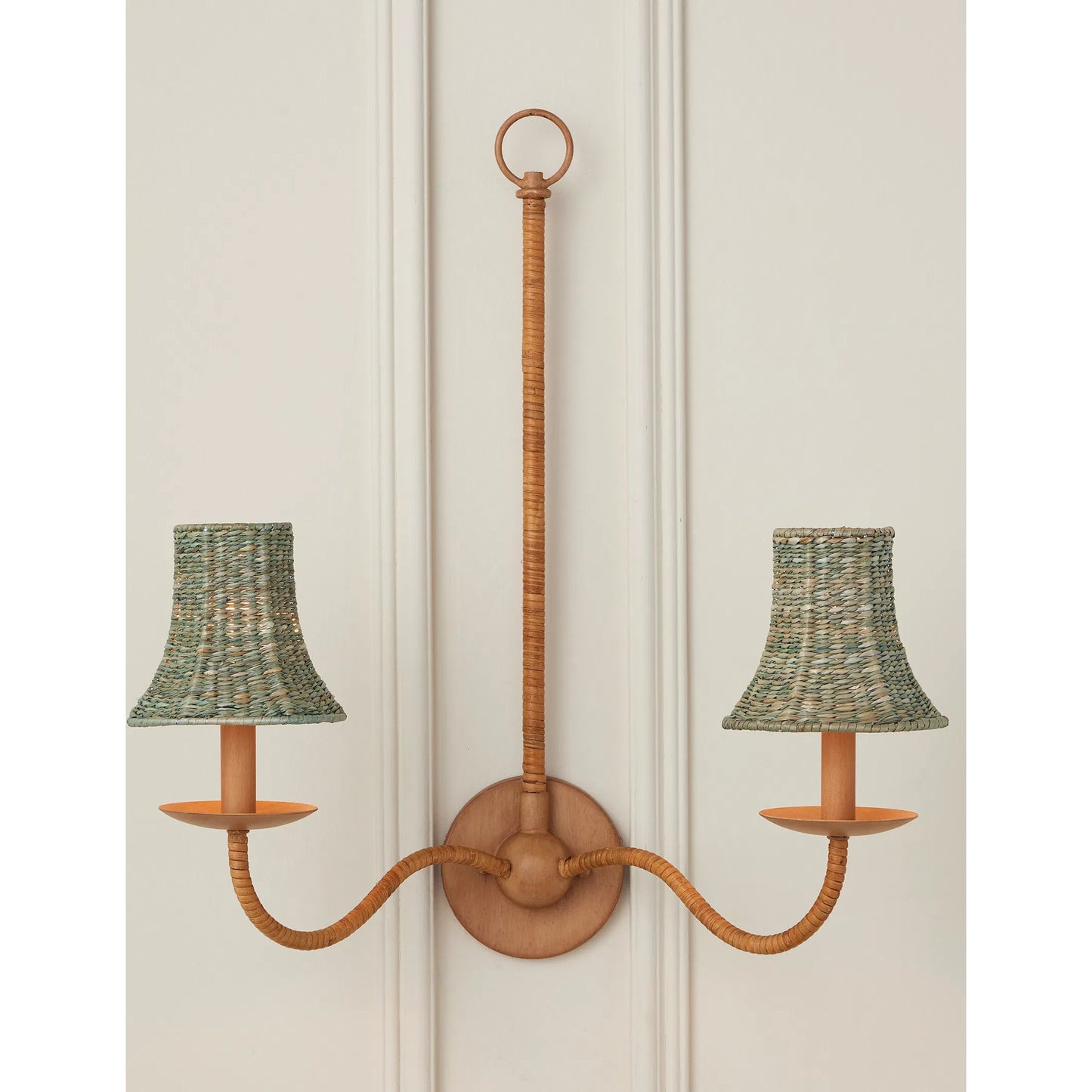 021 SI-2193226 | Lifestyle | Bell Chandelier Shade by Currey and Company. Made from seagrass in a cottage & farmhouse style.